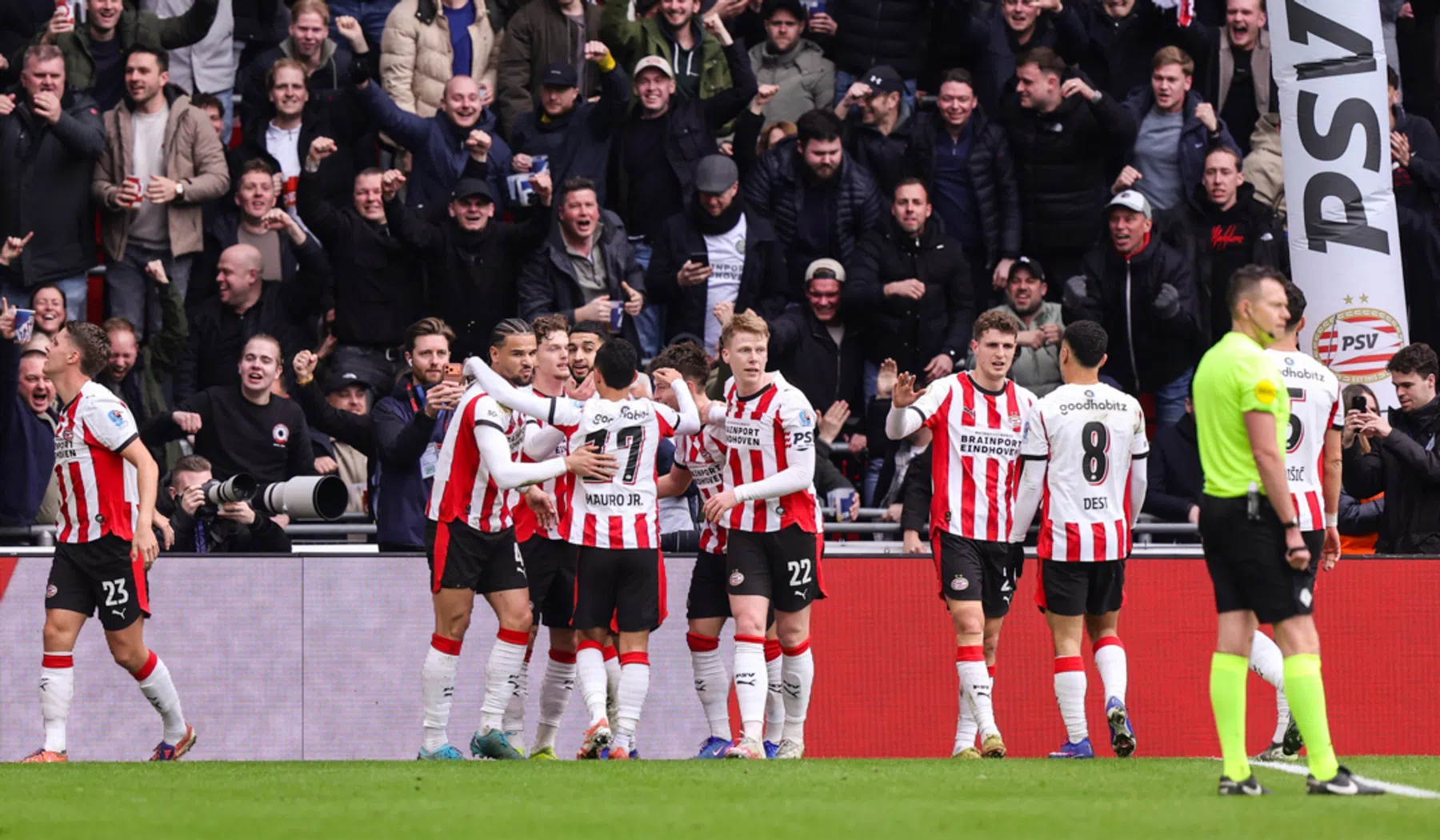 Valkuilen en concurrenten: drie coryfeeën over de titel van PSV 
