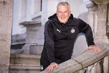 Thumbnail for article: Eddy Pepels, van mijnwerker tot masseur van de sterren