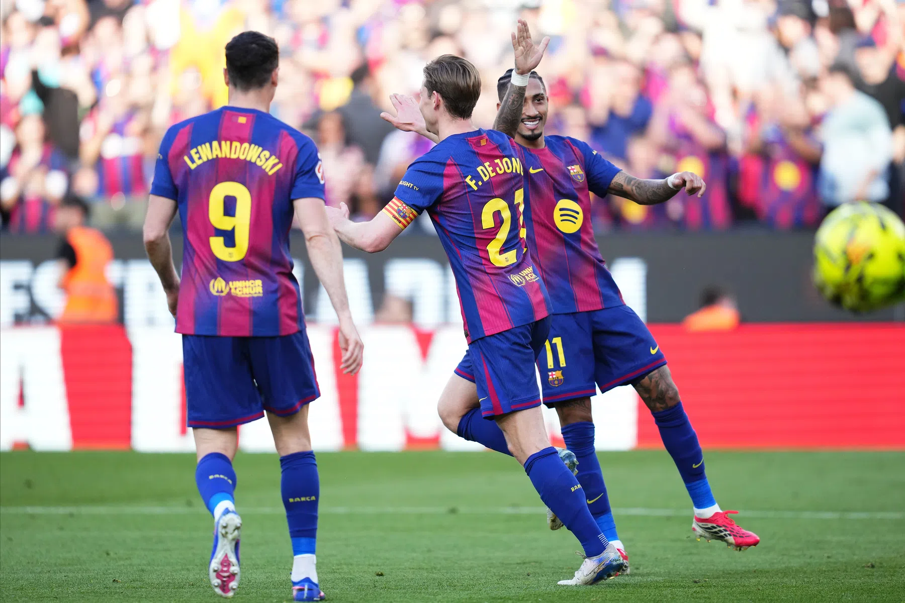 Nog geen teken van De Jong in aanloop naar belangrijke week voor Barça