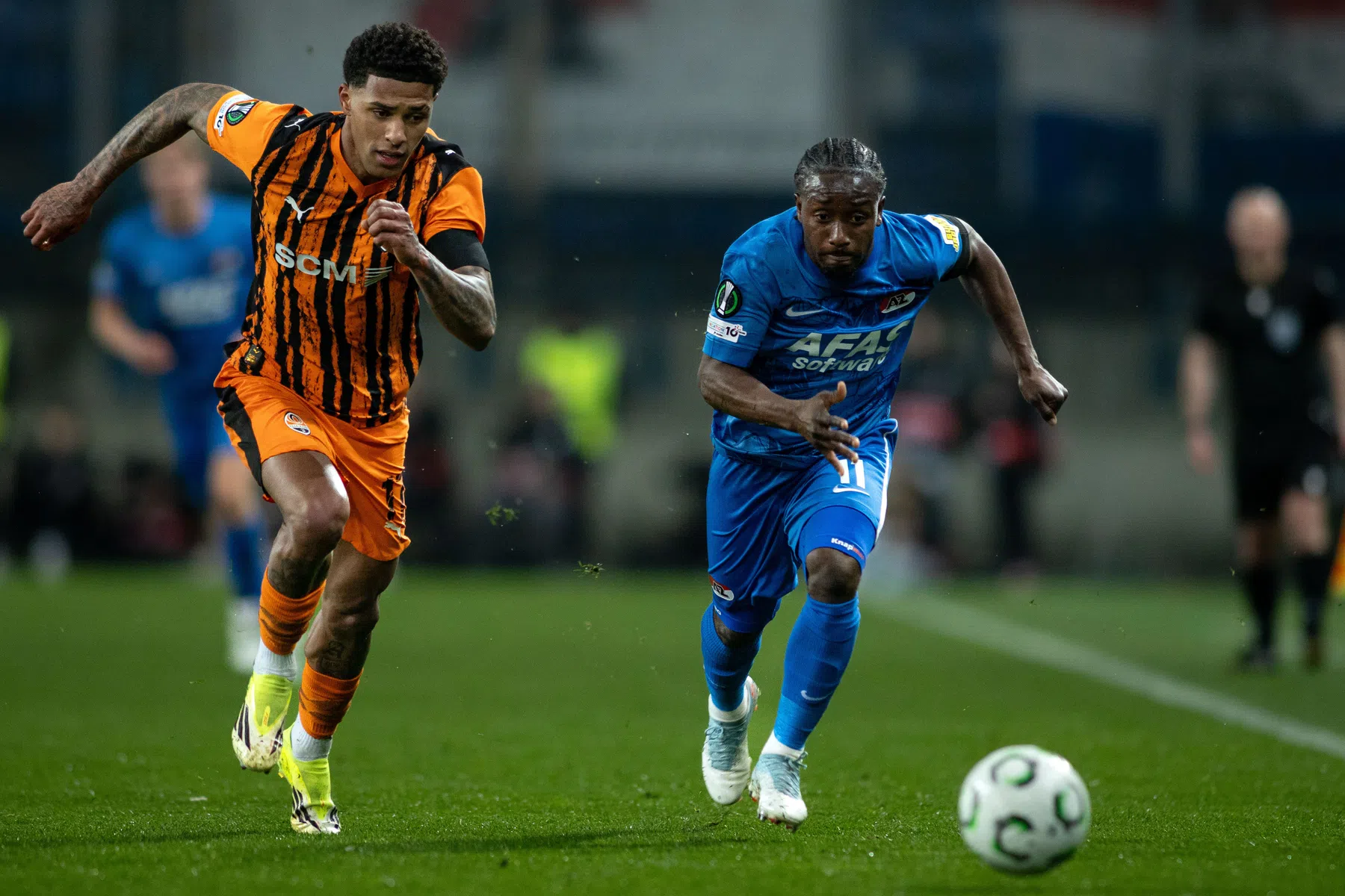 AZ op rand van Europese uitschakeling na rampminuten tegen Shakhtar