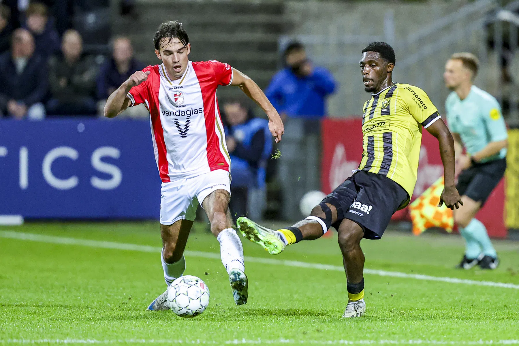 Ook Emmen-speler Geypens en Willem II'er Tjoe-A-On mogen weer voetballen