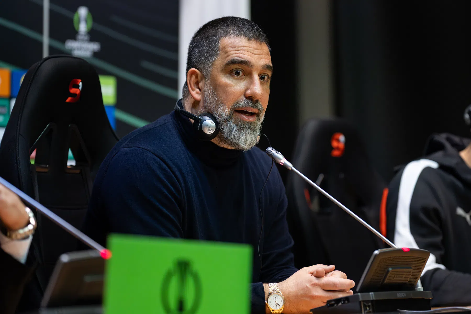 Shakhtar-coach Arda Turan dankt zege op AZ ook aan Guus Hiddink