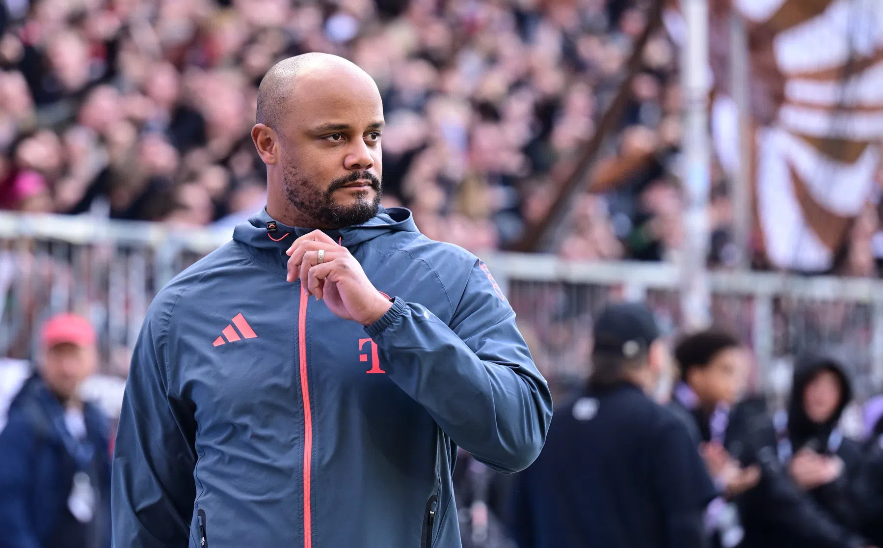Trotse Kompany reageert op nieuw record en advies Kahn aan Musiala