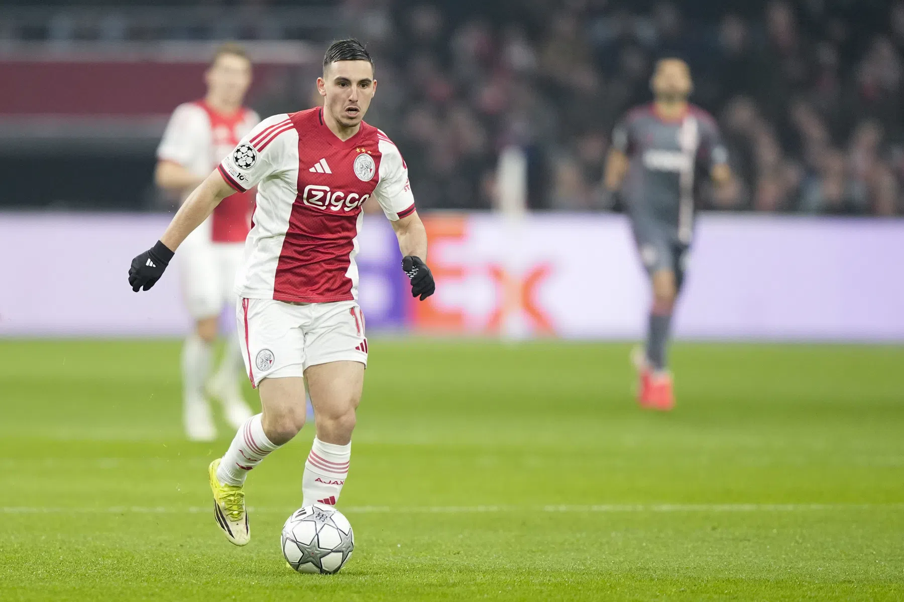Ajax met Gloukh in basis tegen Heracles