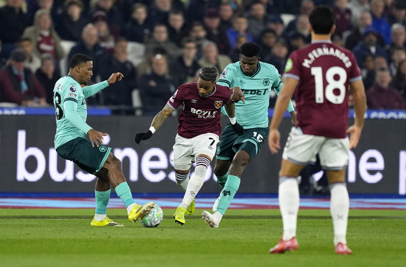 Spurs staat onder de streep na klinkende zege West Ham bij rentree Summerville