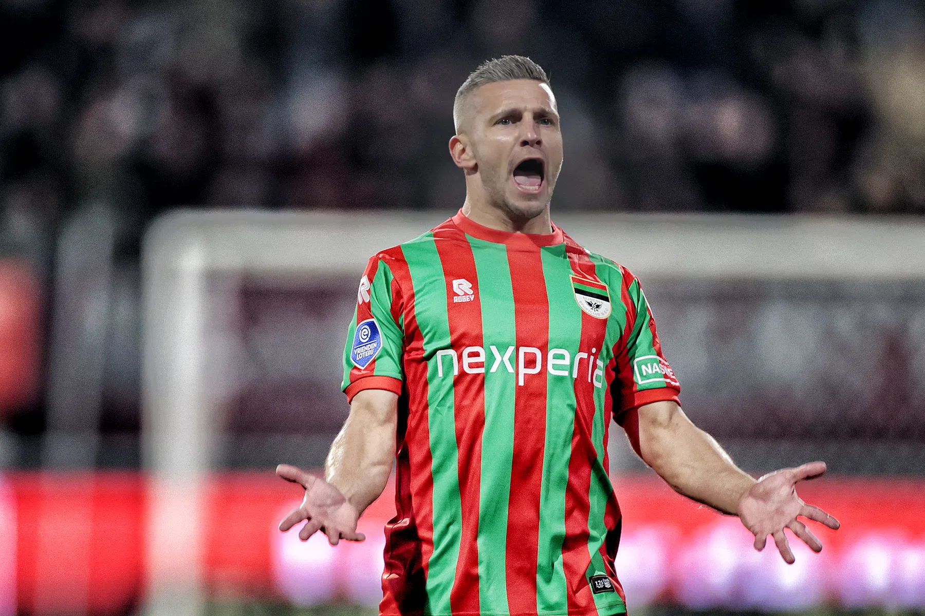 Linssen: 'Als je op dit moment bij Feyenoord of Ajax speelt, is dat geen pretje'
