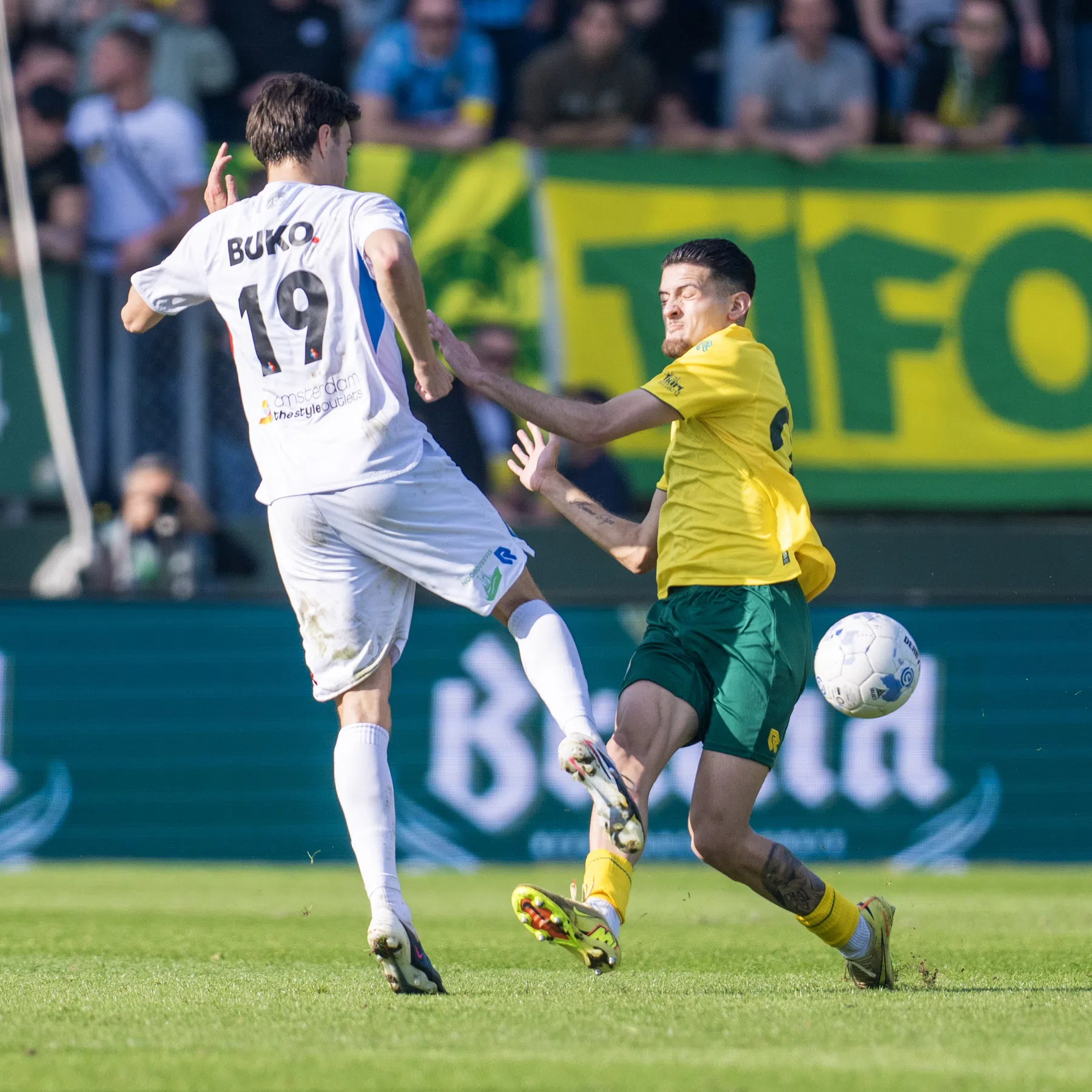 Hubner vuurt op NAC Breda: 'Schandalig van de clubleiding'