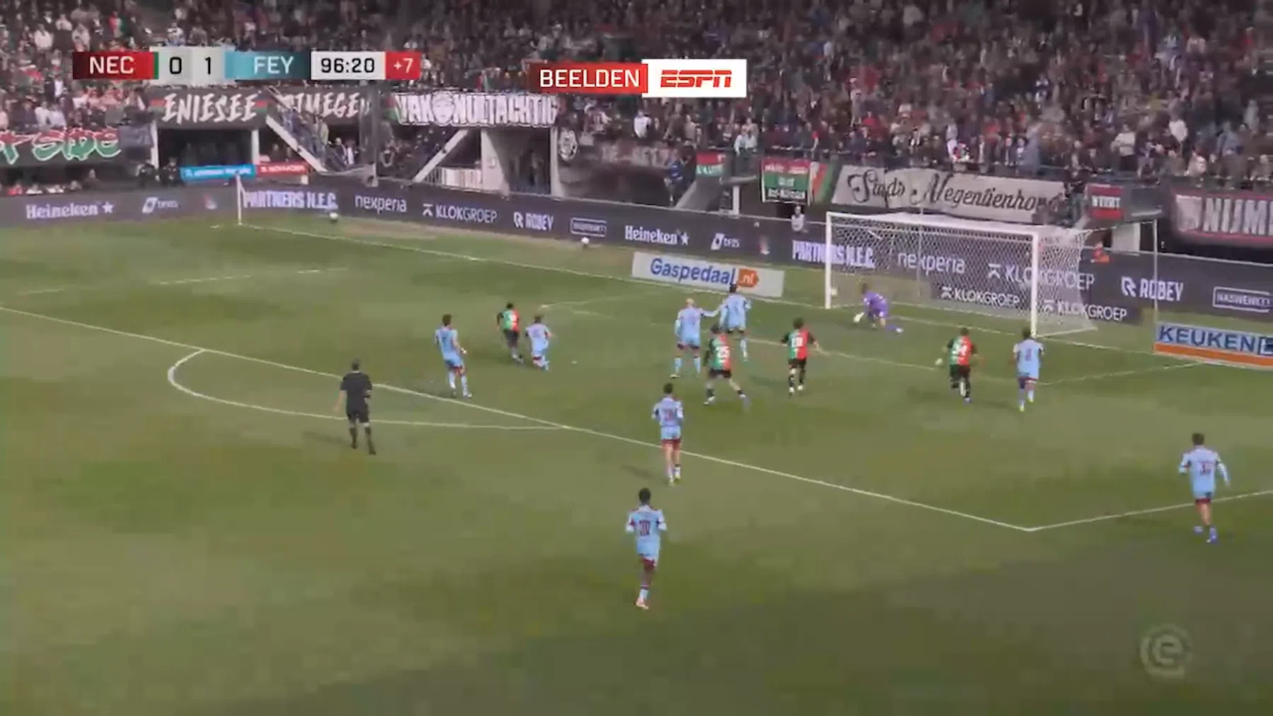 Bekijk hier alle samenvattingen van de 30ste speelronde in de Eredivisie