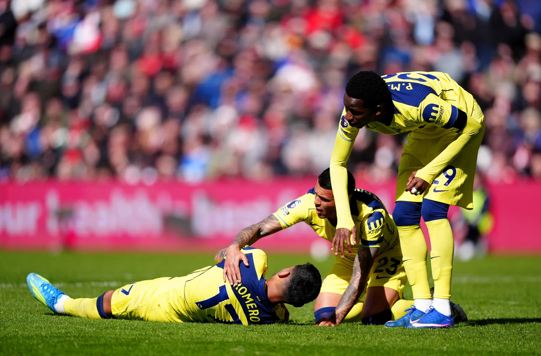 Brobbey maakt na blessuremoment Romero veel los in zowel Argentinie als Engeland
