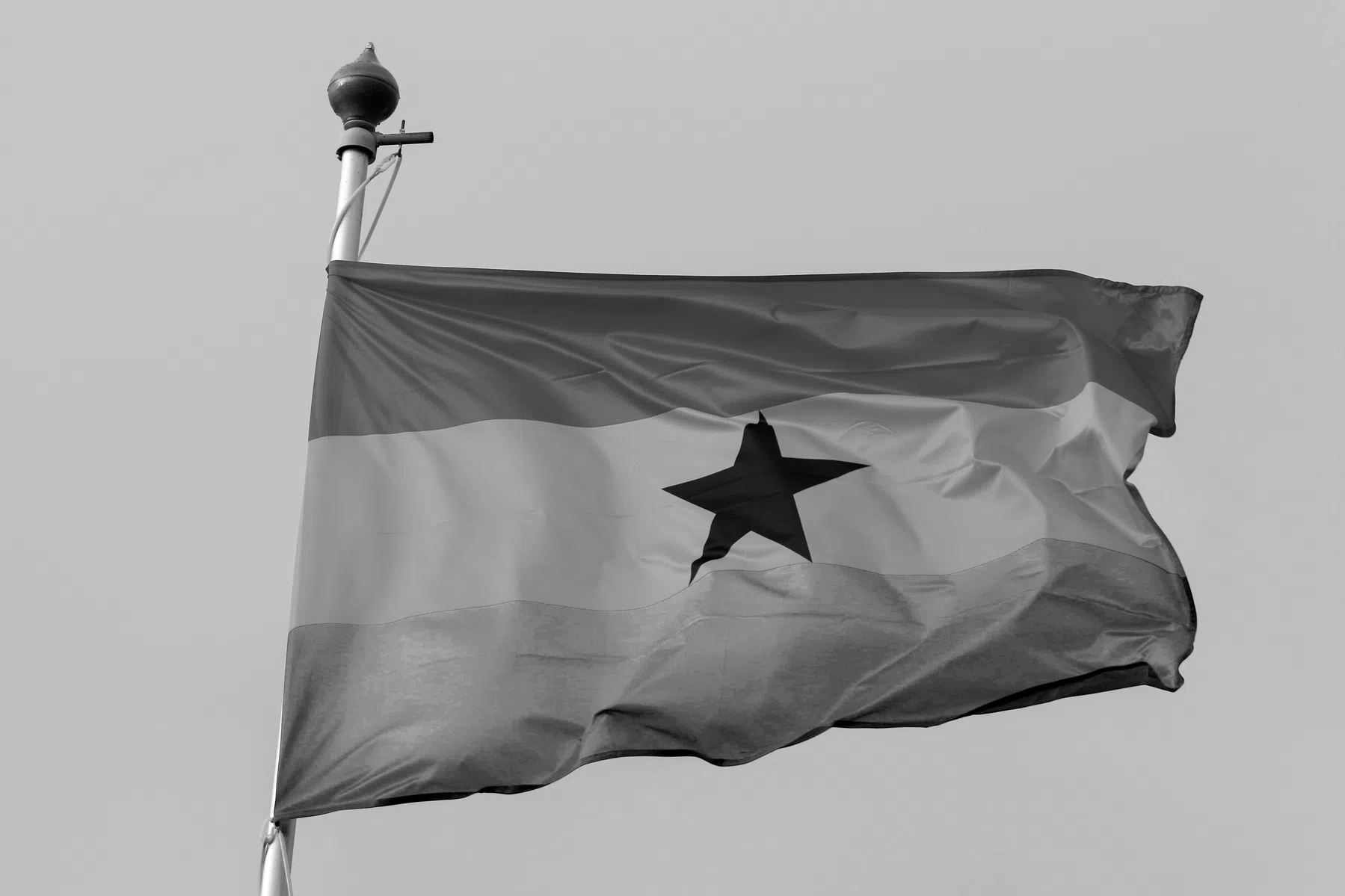 Drama in Ghana: spelersbus overvallen, media melden overlijden van een speler