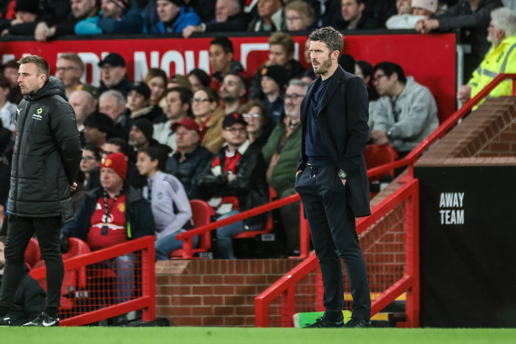 Engelse pers maakt zich zorgen om uitgejouwd Man Utd: 'Carricks eerste grote test'