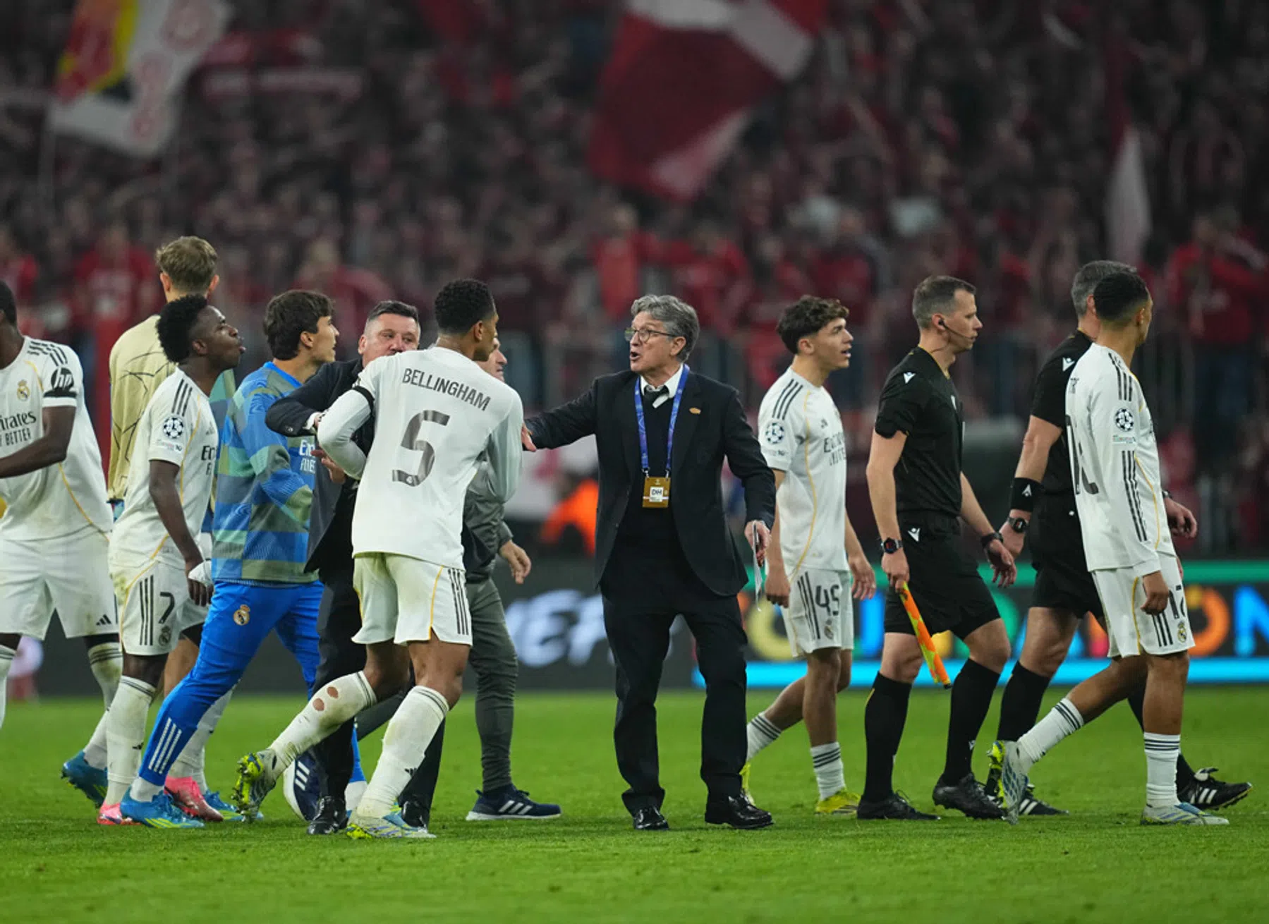 Woede en ongeloof bij Real Madrid over rode kaart Camavinga