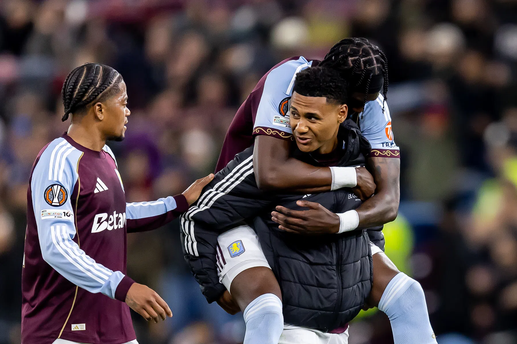 Jubelstemming bij Aston Villa: 'Dan had ik je voor gek verklaard'