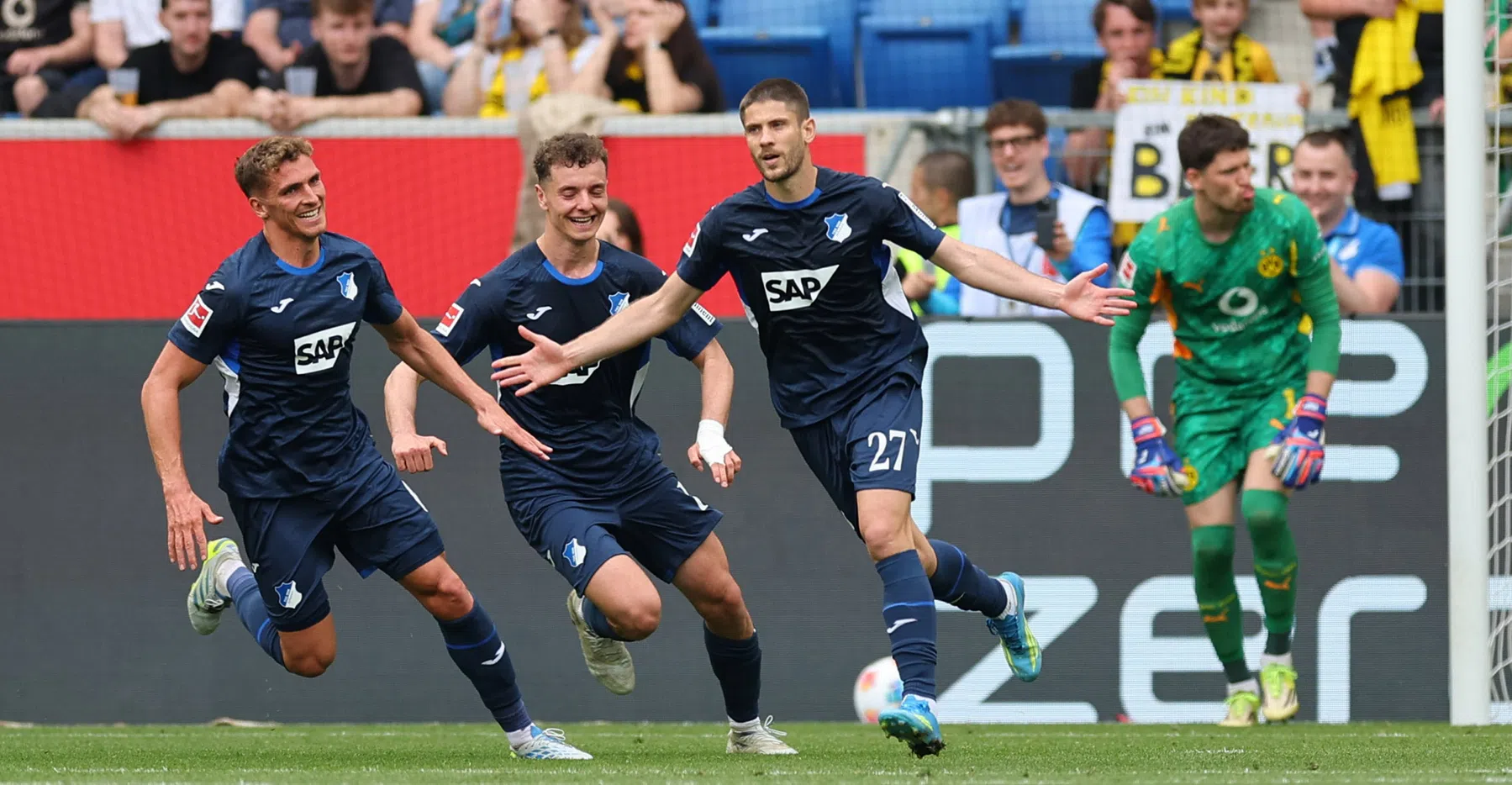 Bayern kan zondag kampioen worden door zege Hoffenheim op Dortmund