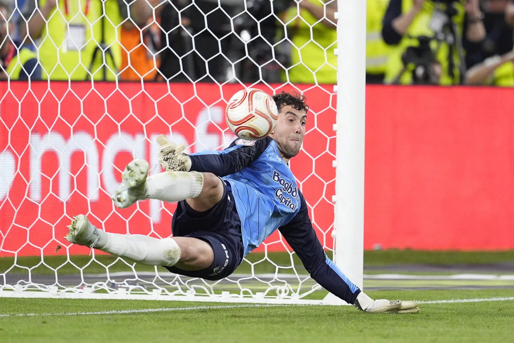 De penaltyheld van Sociedad die Álvarez, Sørloth en Mbappé al de weg versperde