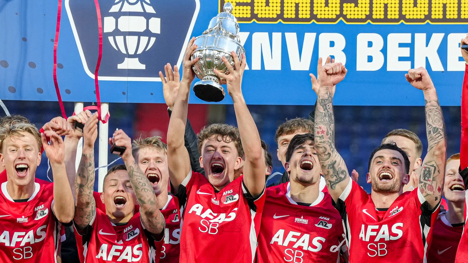 Dit betekent de bekerwinst voor AZ op de korte én lange termijn