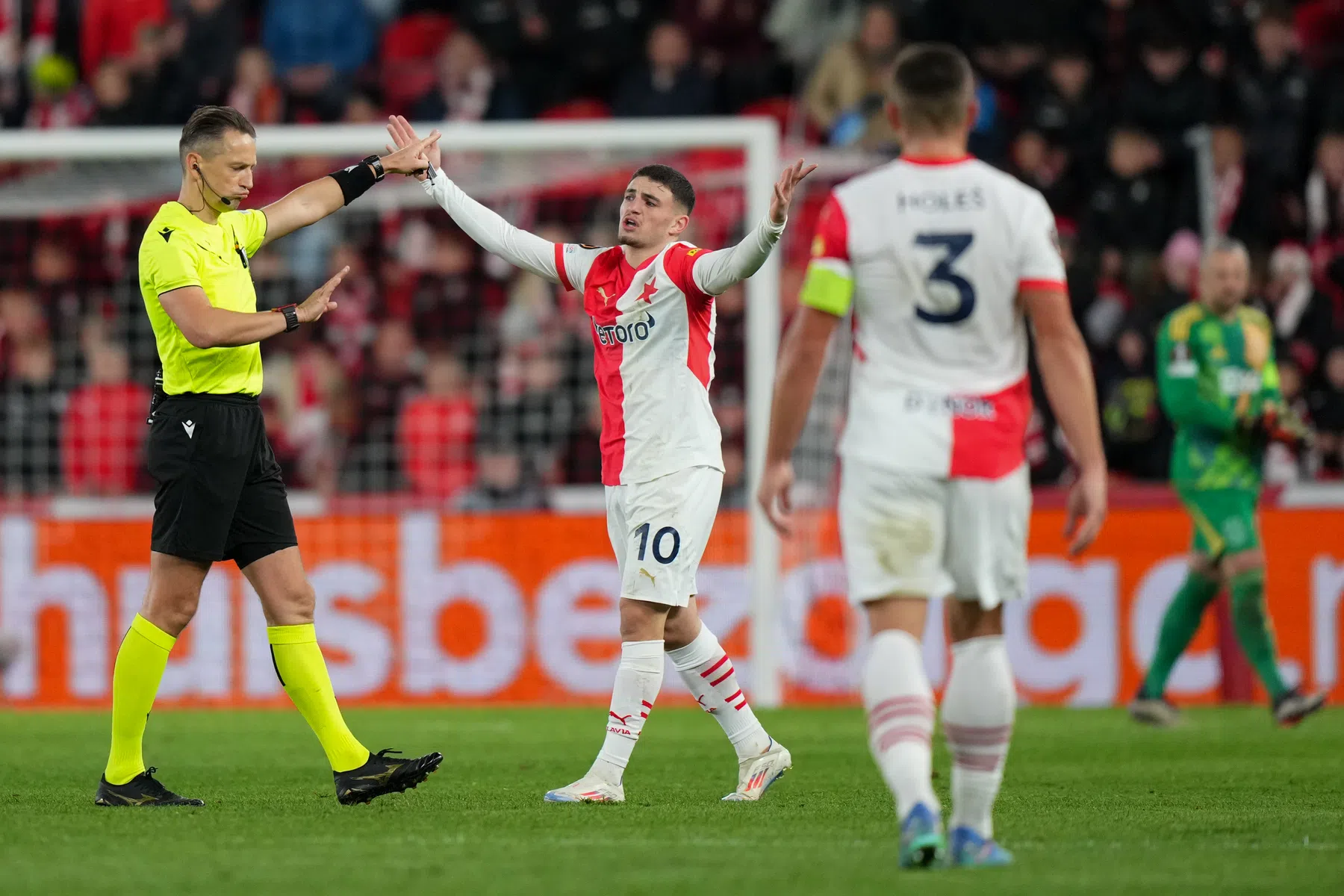 Na eerste competitienederlaag Slavia nog één Europese club ongeslagen