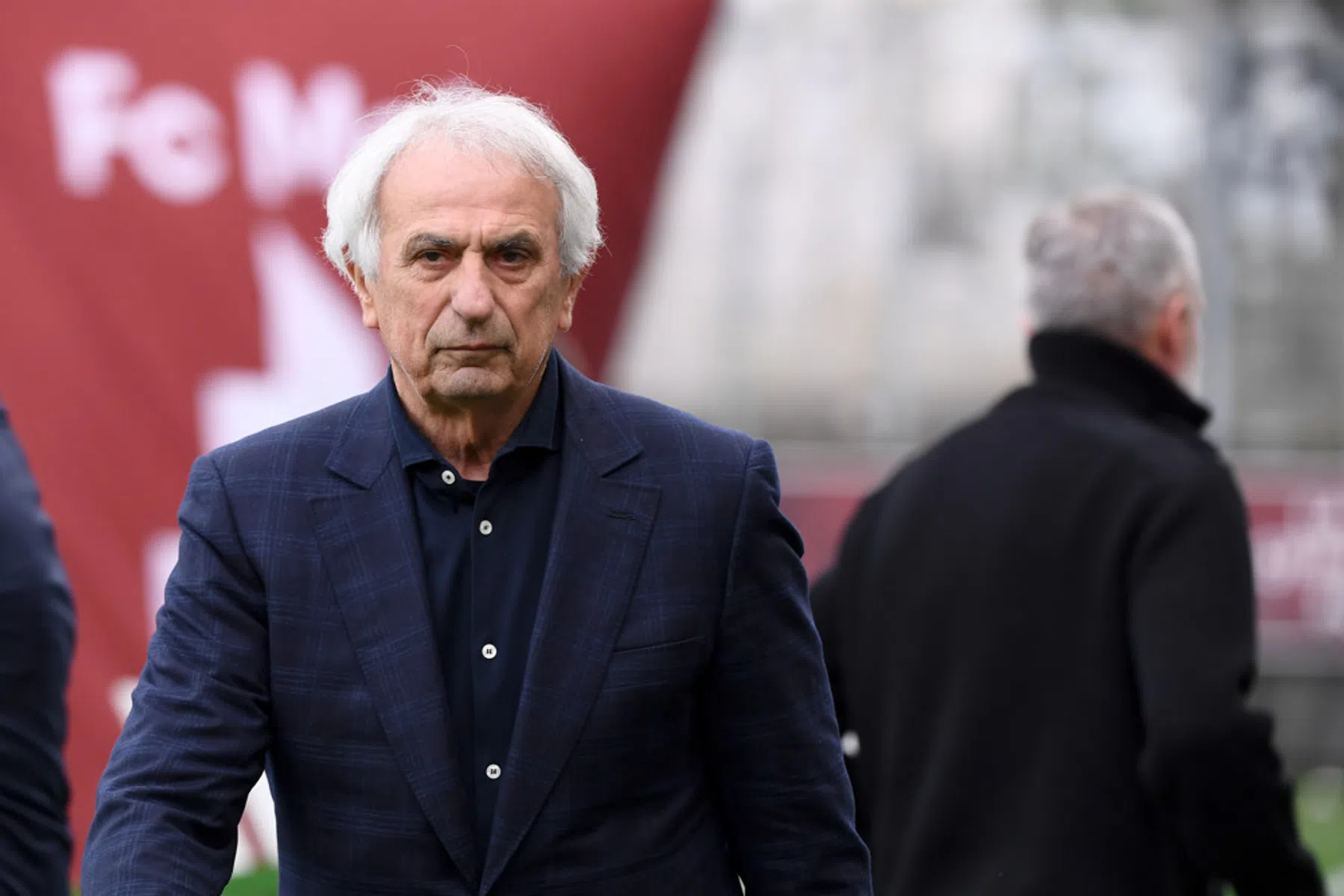 Halilhodzic (73) krijgt flinke schorsing wegens uitbarsting richting arbitrage