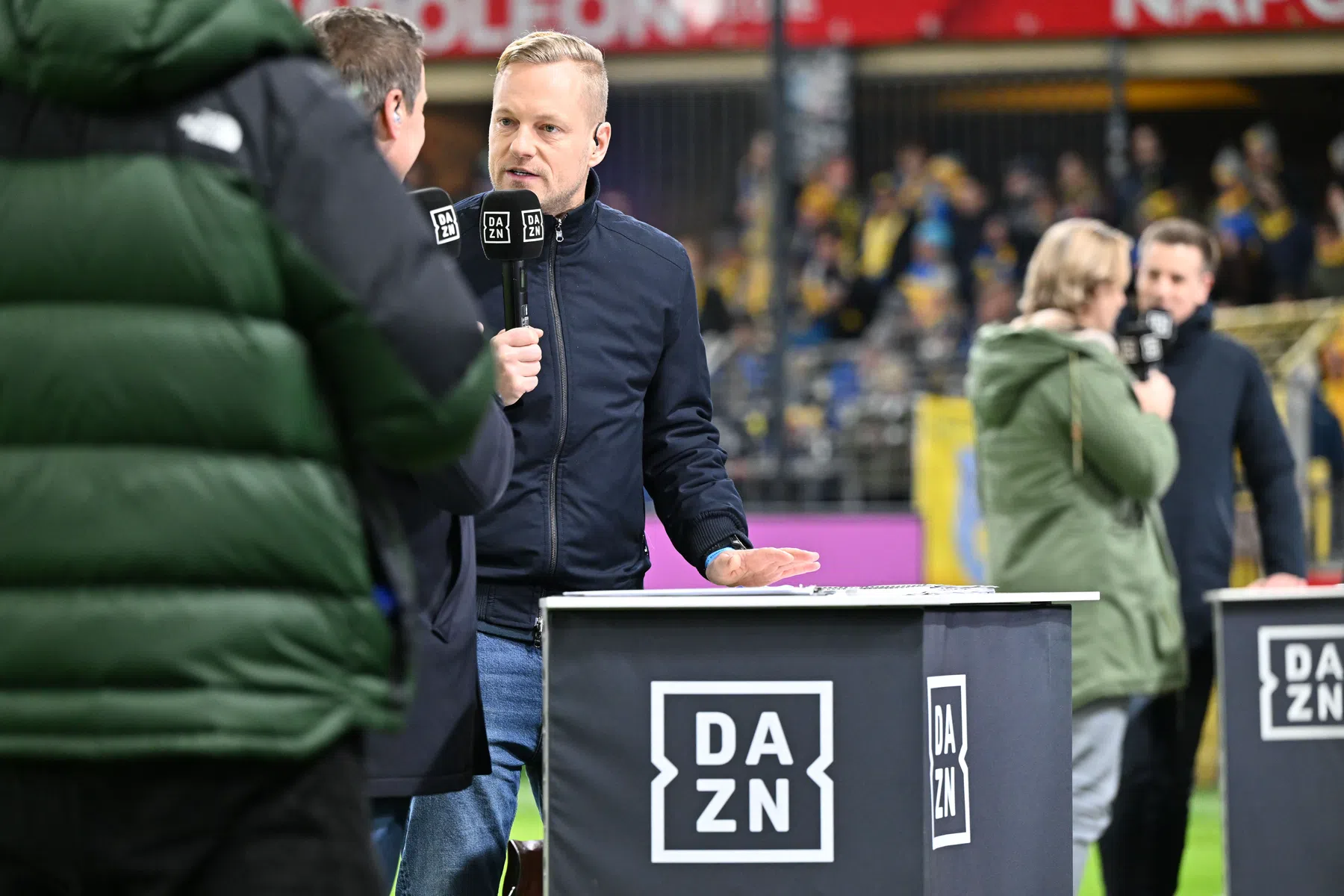 DAZN trekt keutel in en blijft voetbal in België uitzenden