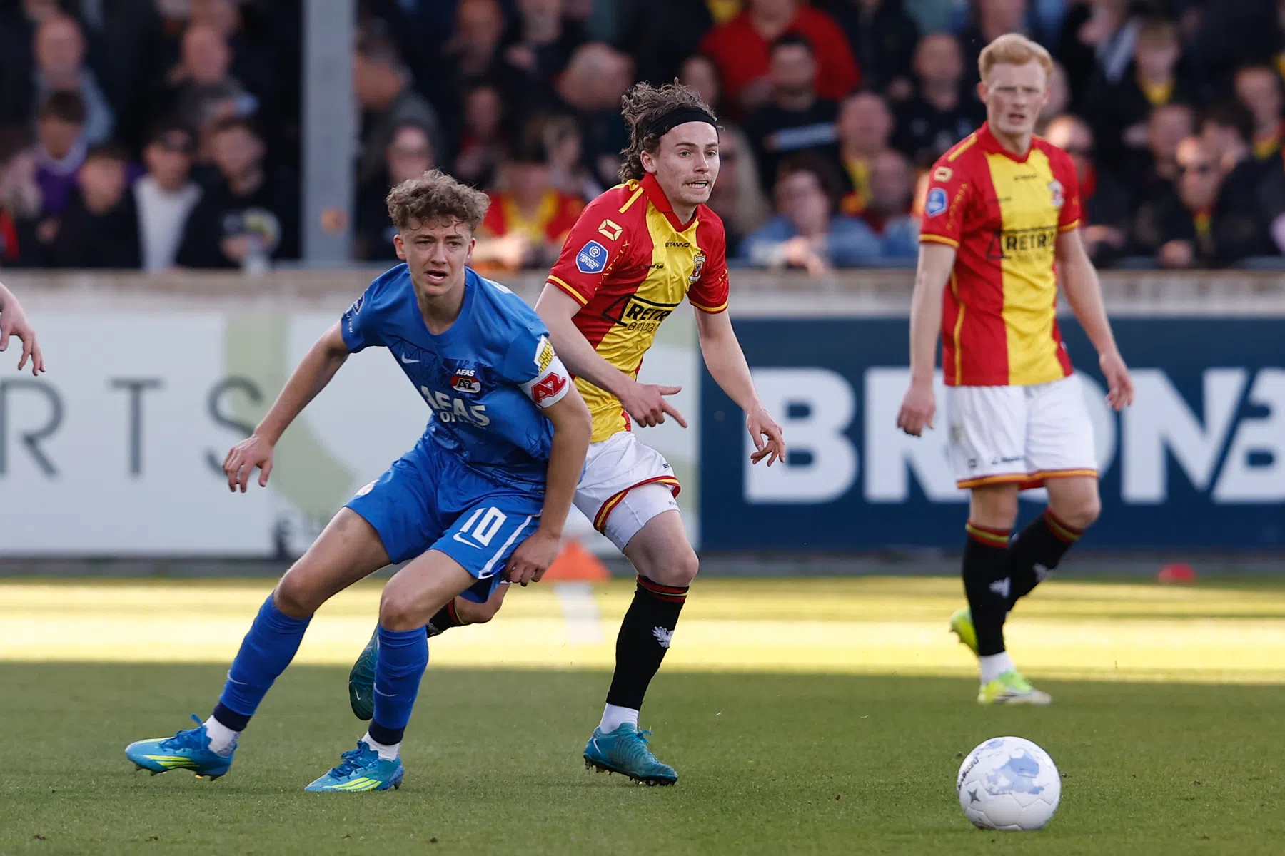 Mijnans kijkt uit naar reisje met AZ en reageert op AC Milan-gerucht