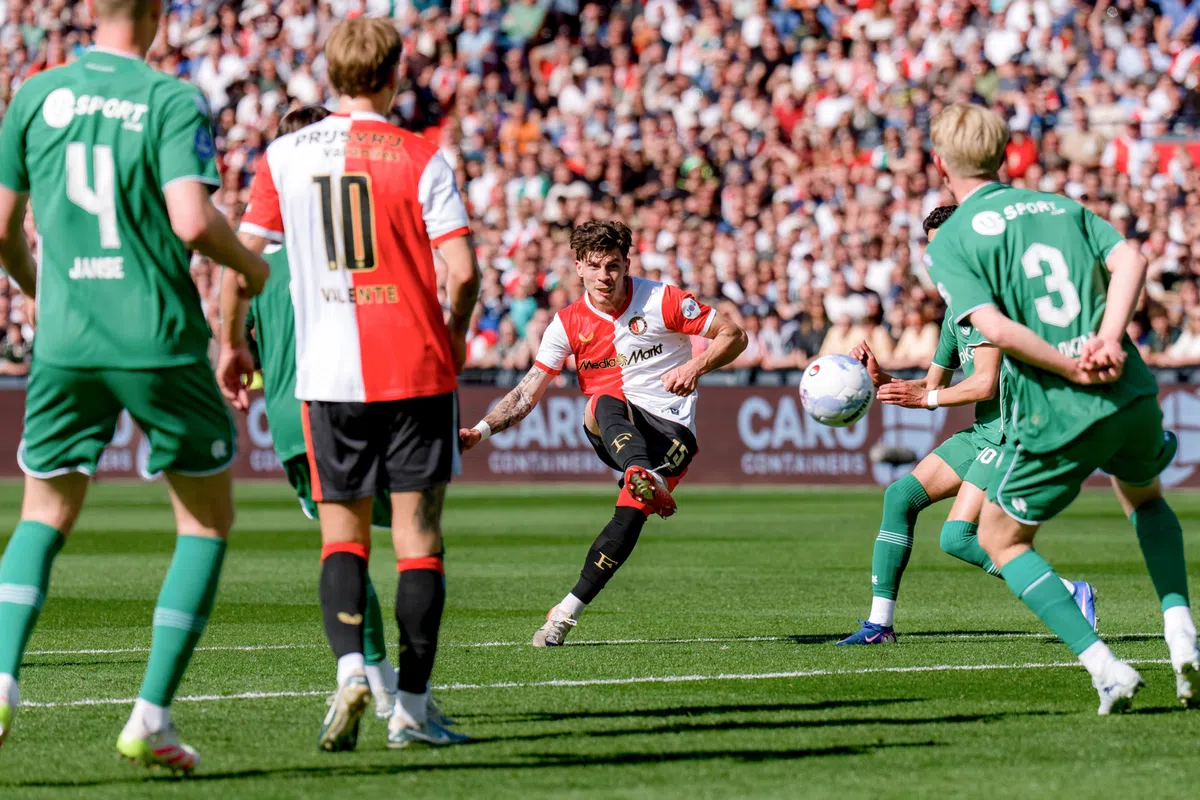 Feyenoord dichter bij de Champions League dan bij Robert Eenhoorn