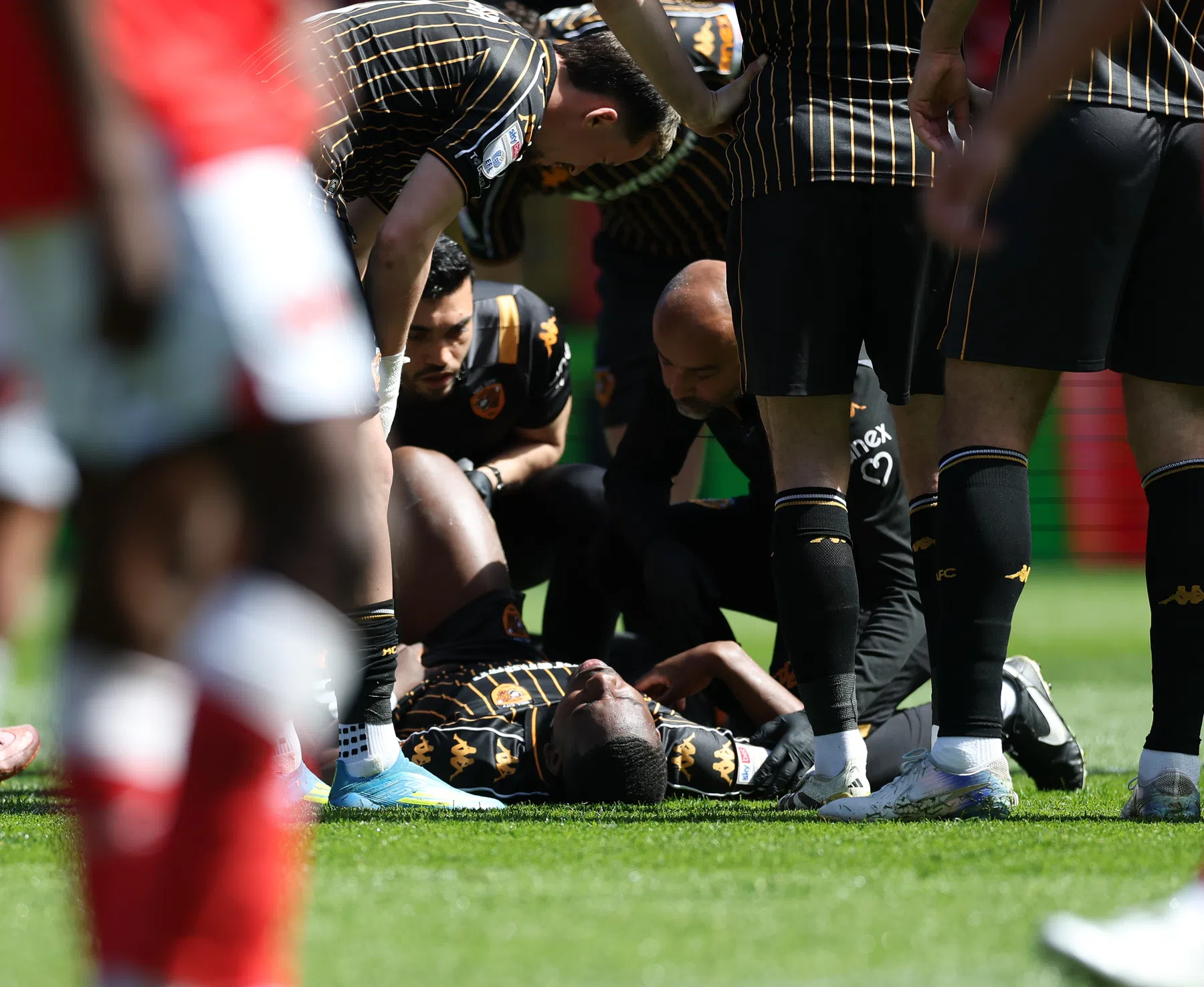 Belg Matazo scheurt bij rentree na kruisbandblessure andere kruisband af