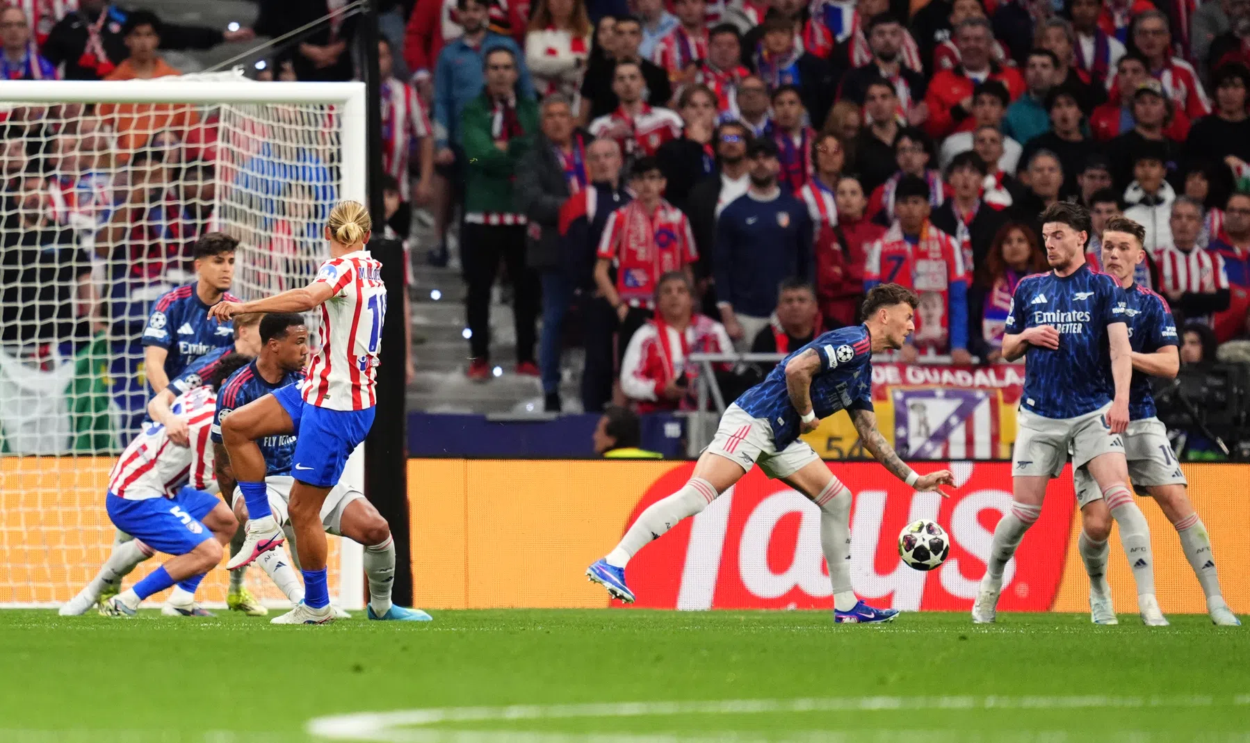 De Boer hekelt strafschop voor Atlético: 'Kan daar zo kwaad om worden'