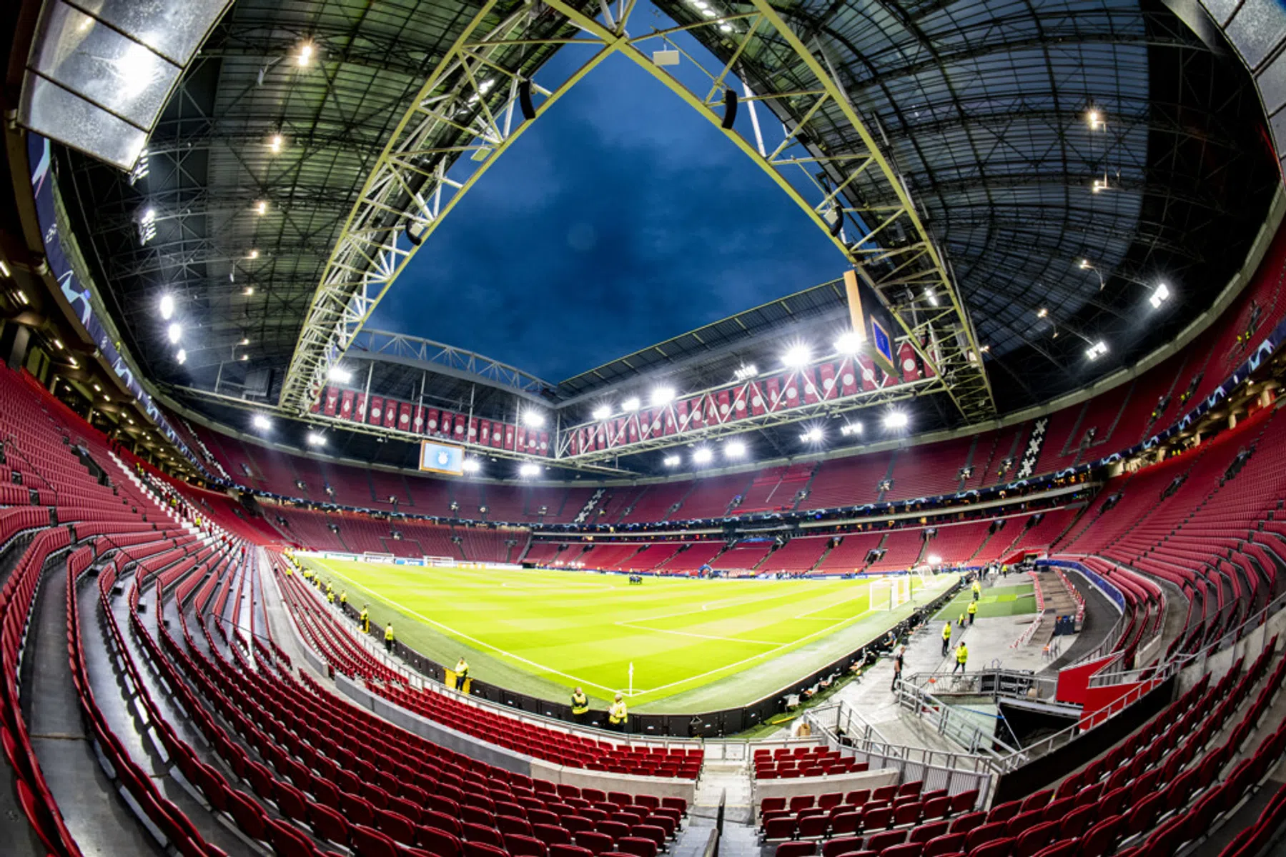 Kies tussen Ajax en PSV: maak kans op €50!