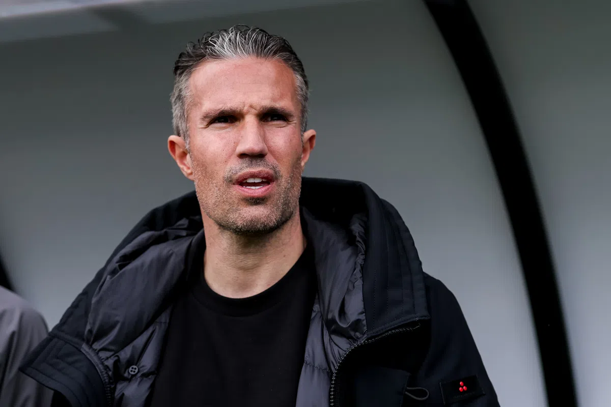 Van Persie houdt in jacht op CL-miljoenen vast aan team dat Groningen versloeg