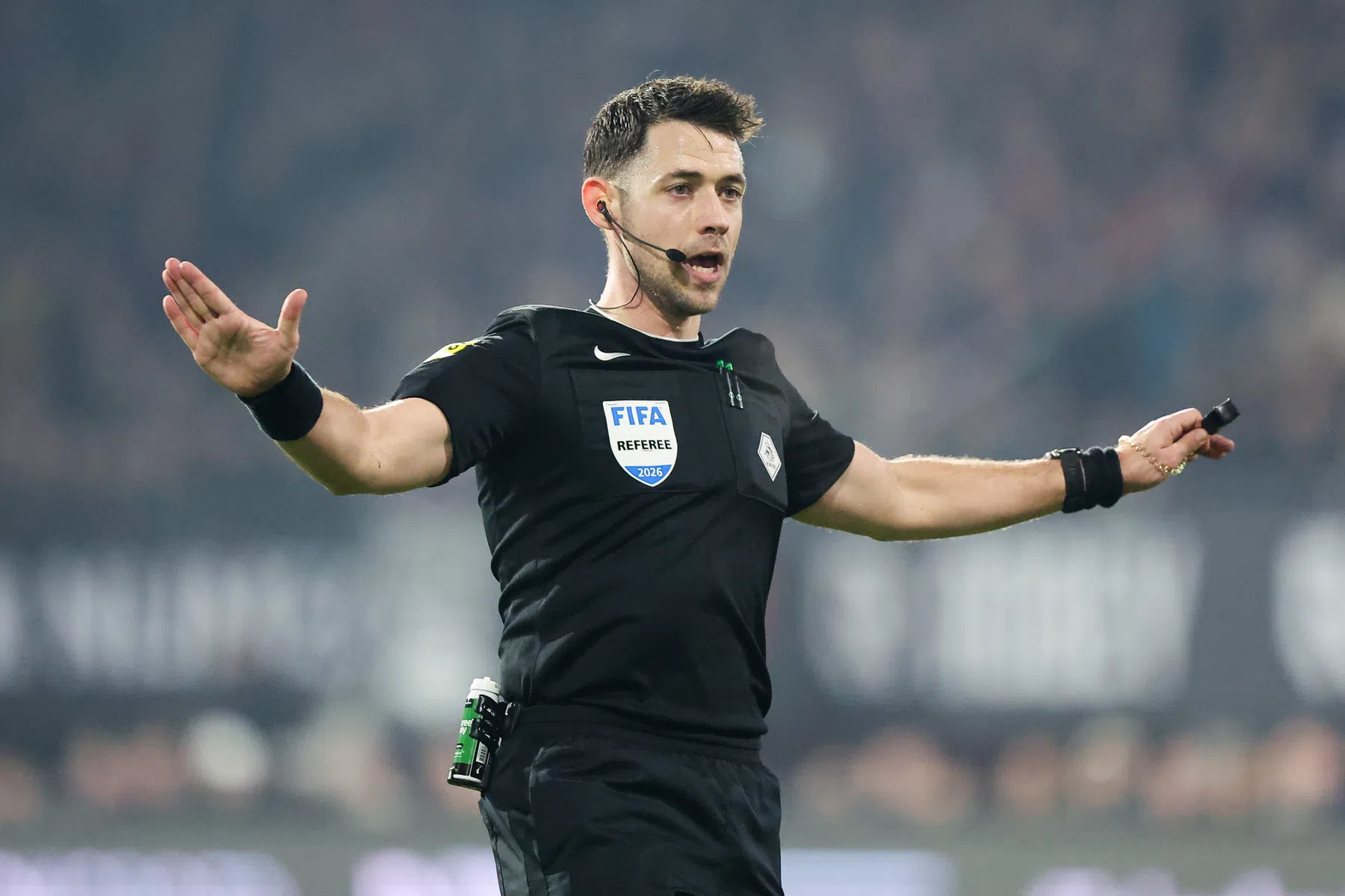 Nagtegaal fluit Feyenoord-AZ, Makkelie aangewezen voor degradatiekraker