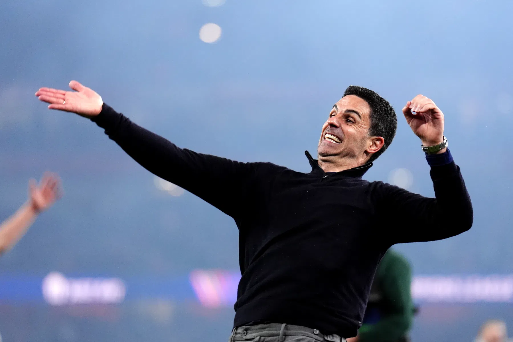 Hulde voor Arteta na historische prestatie Arsenal: 'Hij verdient een standbeeld'