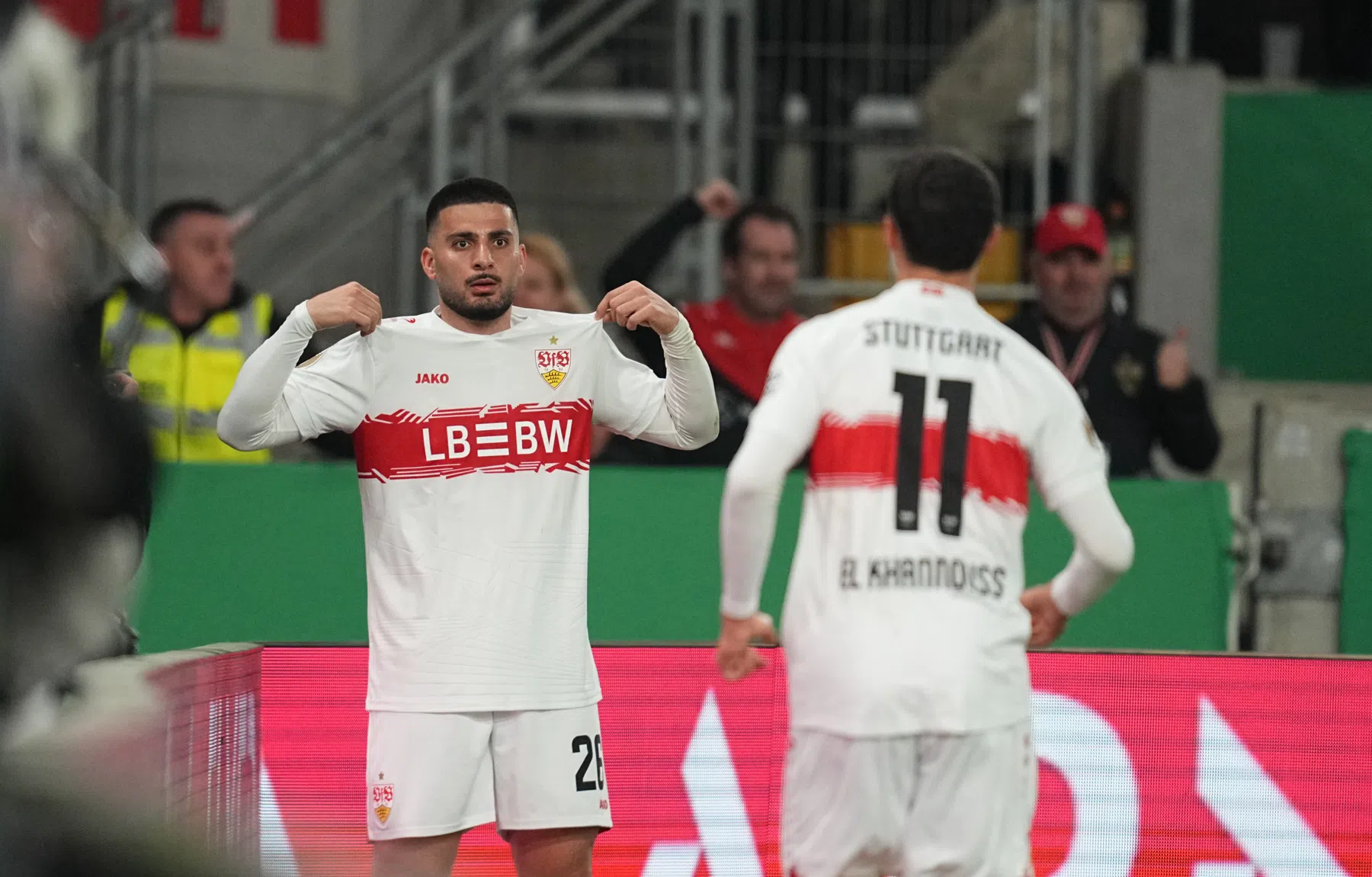 Stuttgart doet Leverkusen pijn in CL-strijd, Werder nog niet veilig