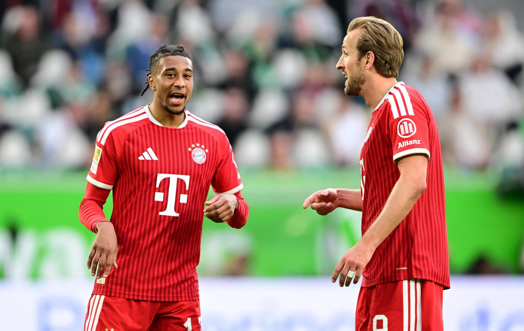Wereldgoal Olise bezorgt Bayern nipte zege ondanks misser van Kane 