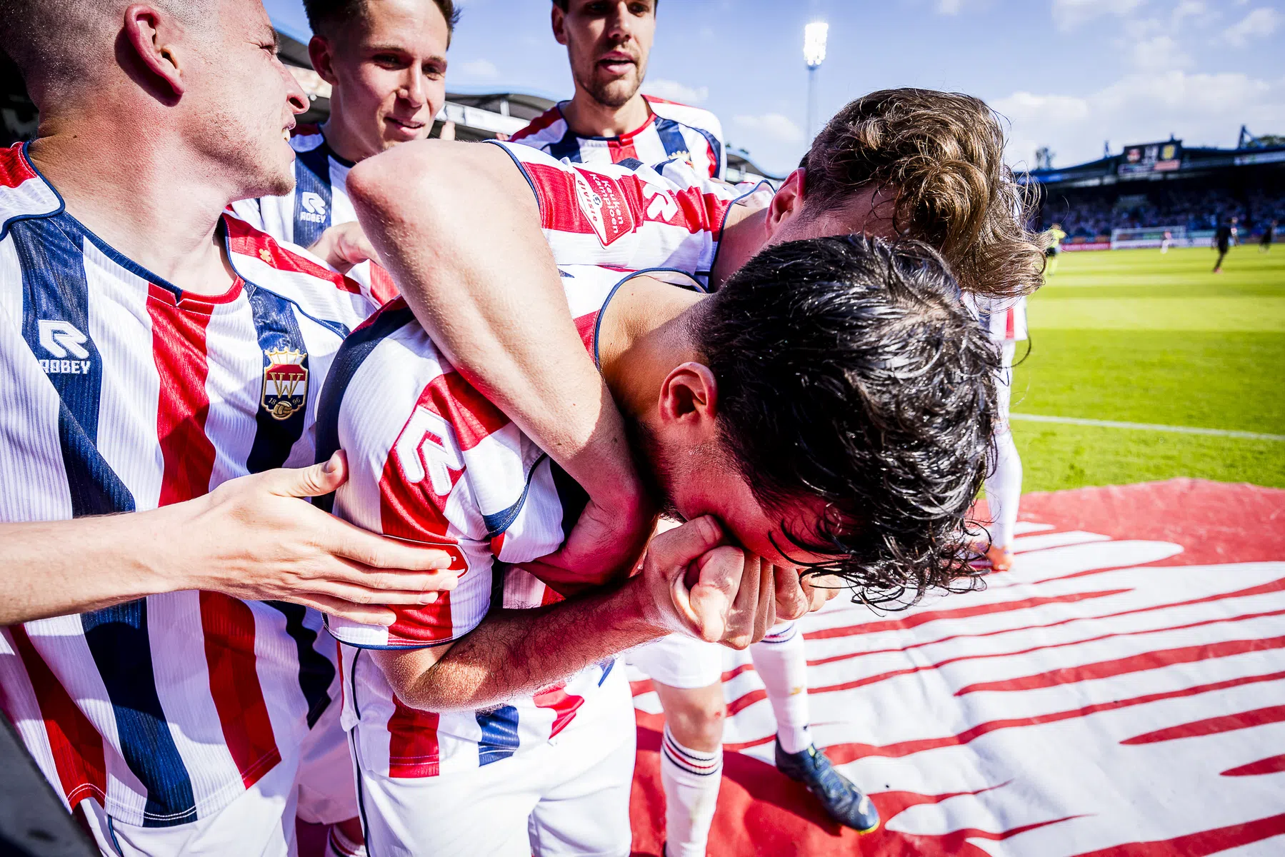Mounir El Allouchi vindt troost op het veld en in zijn geloof: 'Het moest zo zijn'