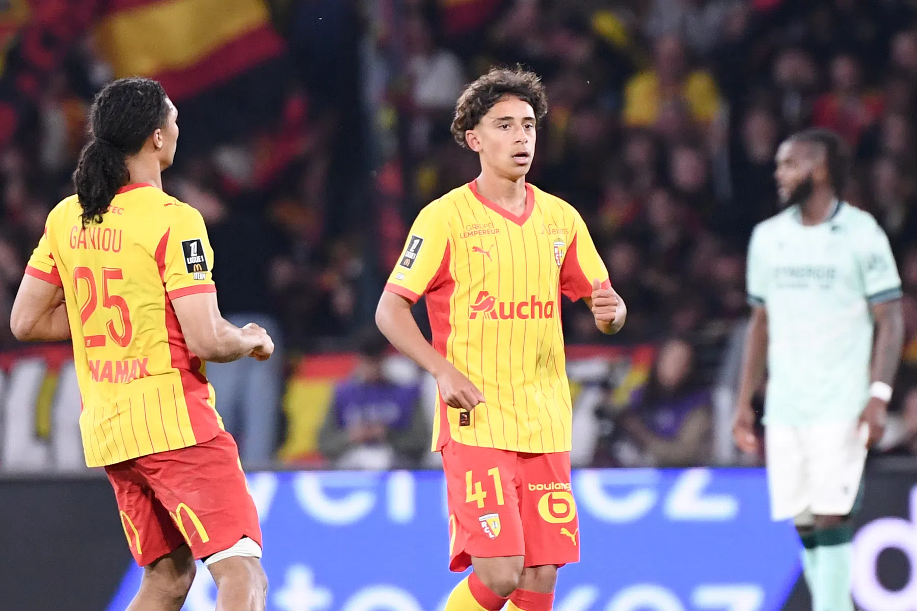 Lens mag blijven dromen dankzij scorende debutant (16): 'Was er niet klaar voor'