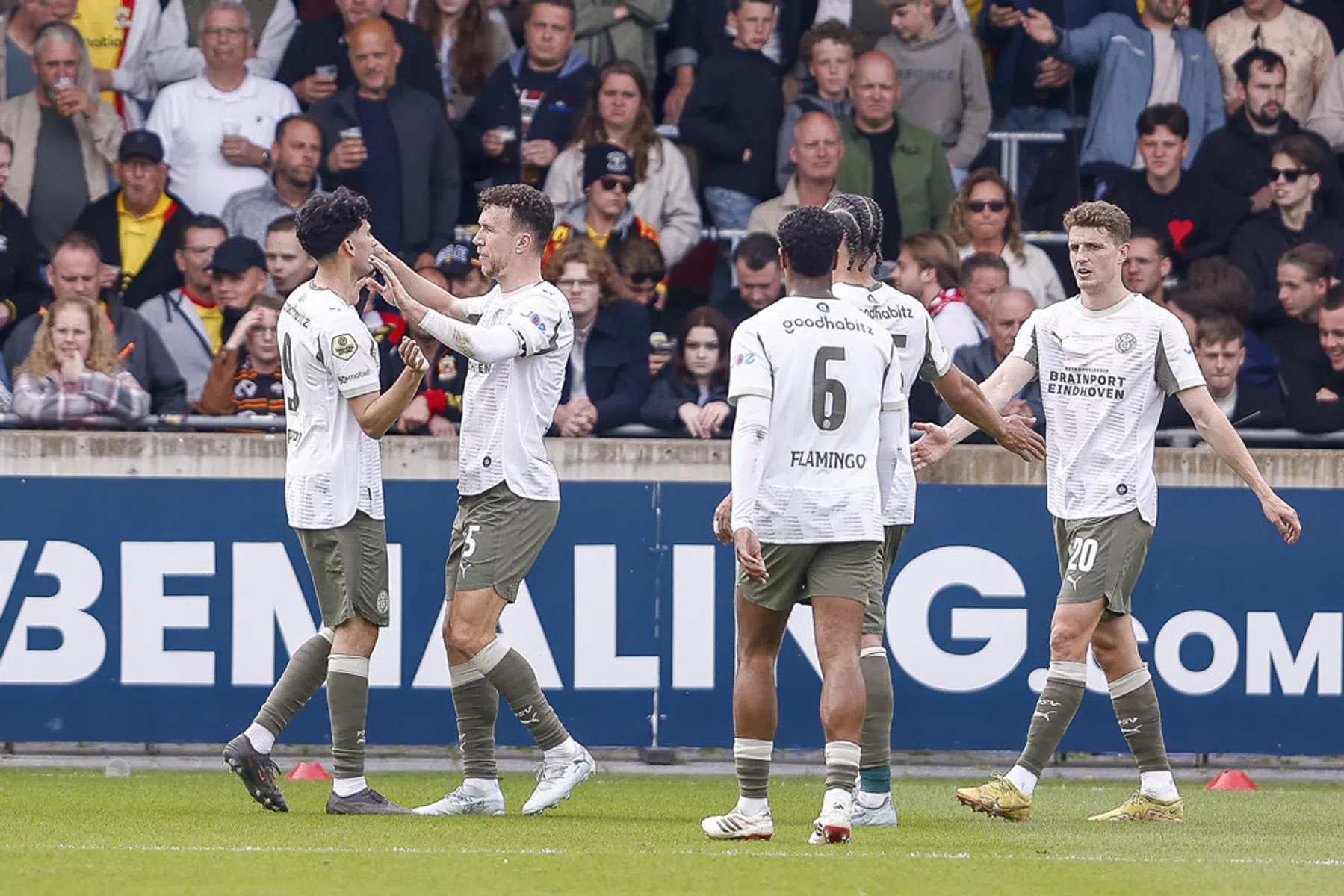 Elftal van de Week: oppermachtig PSV blijft domineren