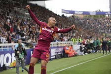 Thumbnail for article: Italiaanse media over 'buitengewone' Malen: 'Niemand in Europa is beter dan hij'