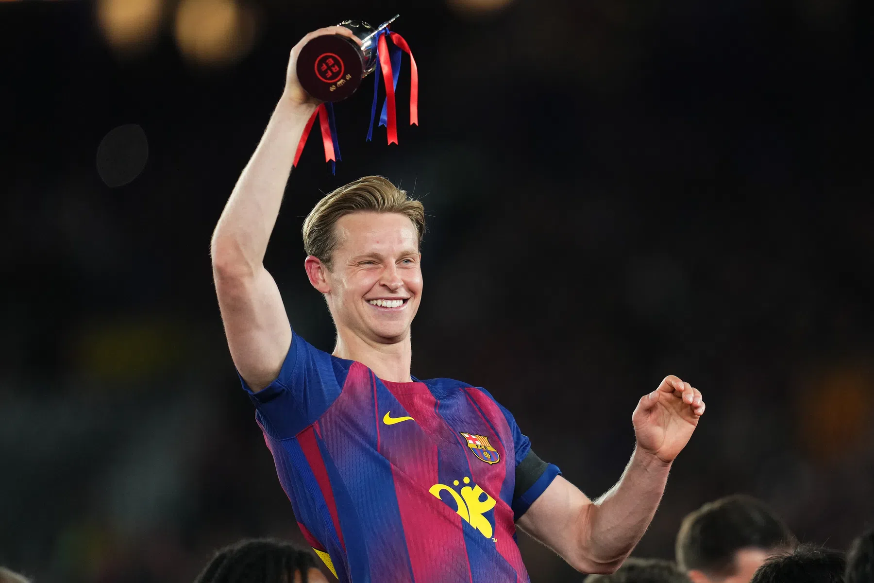 De Jong zet zinnen op volgende prijs tijdens kampioenshuldiging