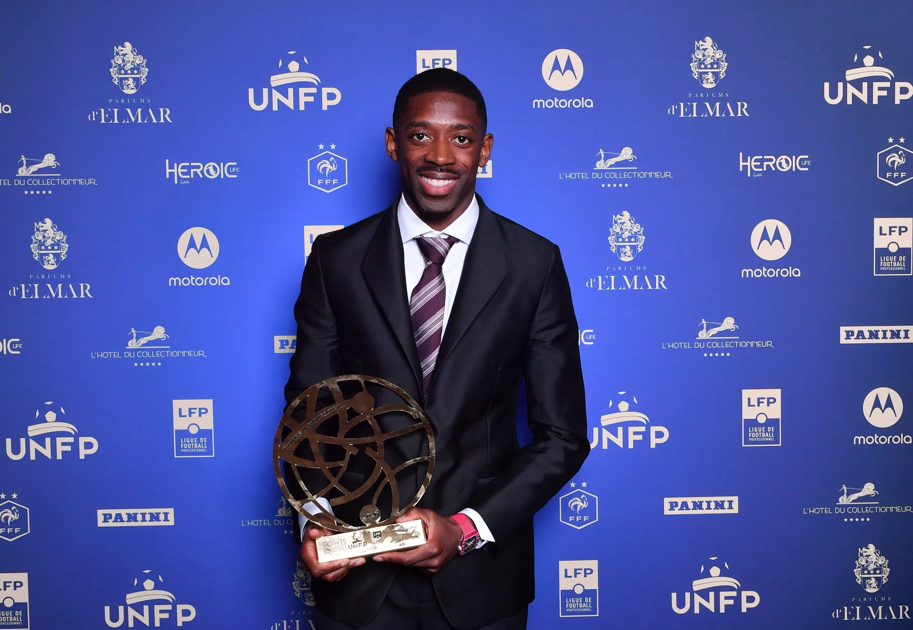 Een volledig competitieduel tot dusver: Dembele prolongeert titel in half seizoen