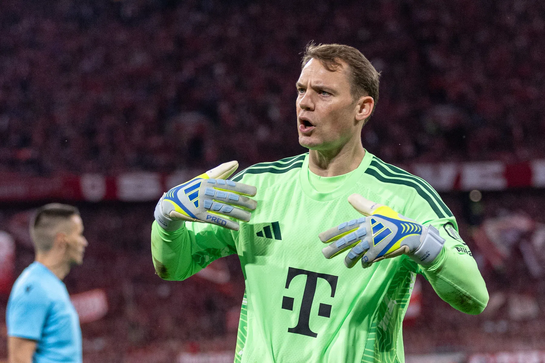 'Neuer (40) gaat door bij Bayern, ook WK-deelname niet uitgesloten'