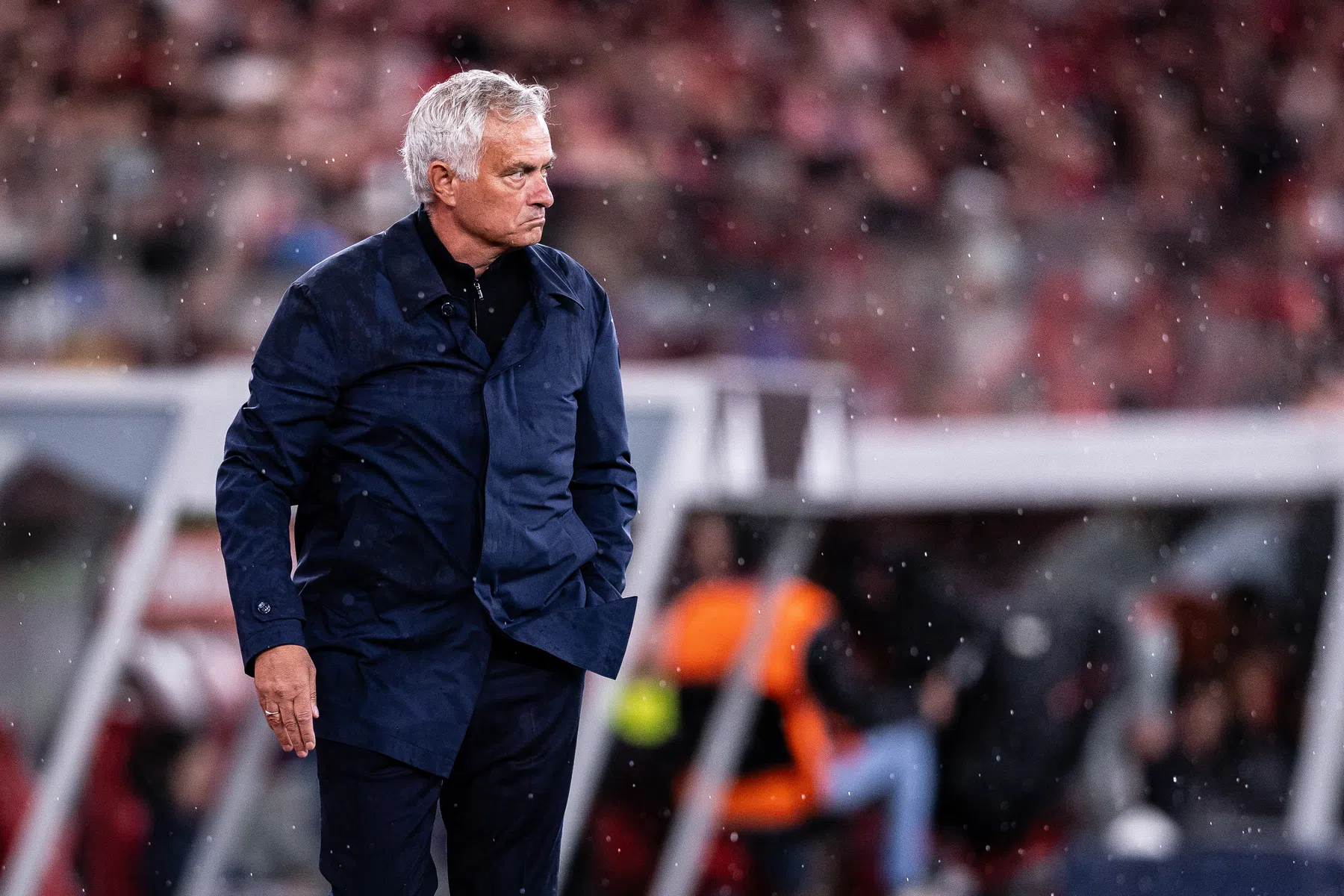 Mourinho ontvangt aanbod van Benfica en neemt afstand van Real Madrid-geruchten