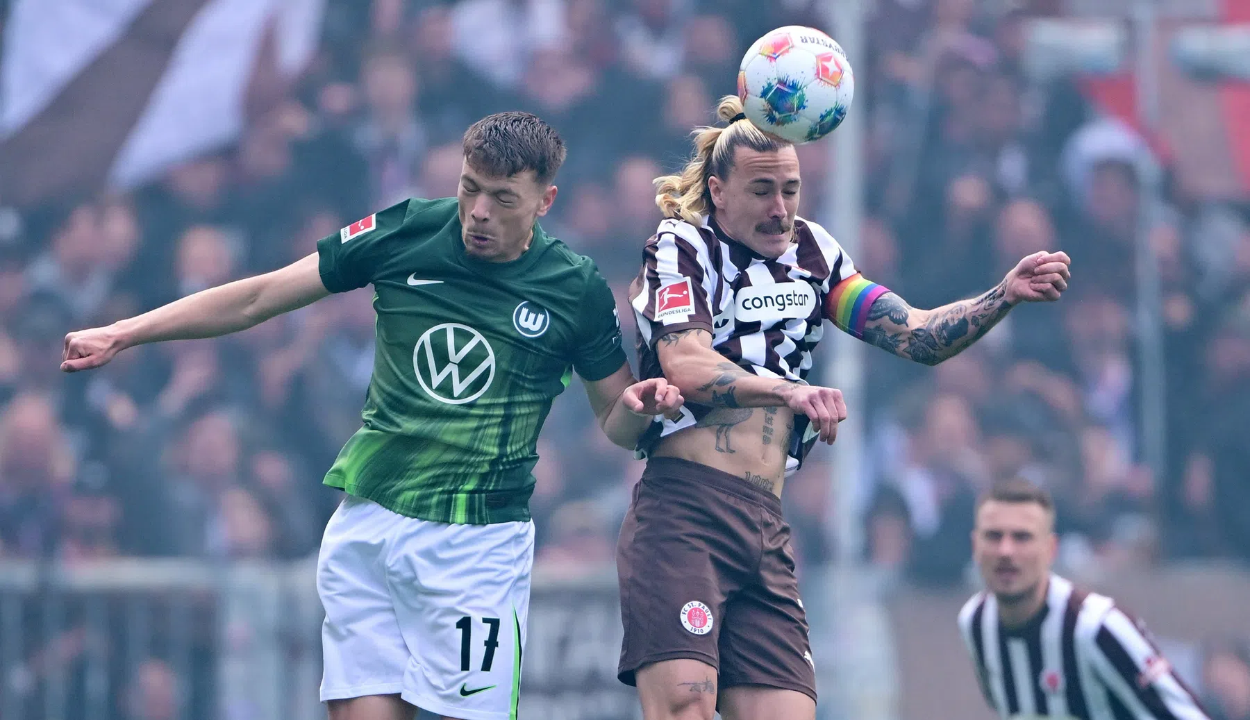 Wolfsburg haalt voorlopig opgelucht adem, Kaars degradeert met St. Pauli
