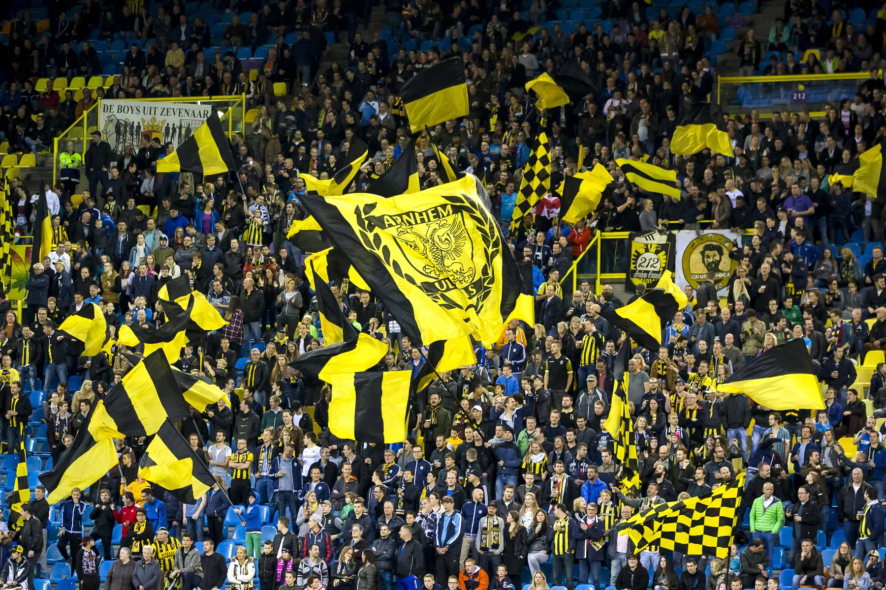 Vitesse spreekt zich uit tegen bedreigingen jegens onder anderen Schaay