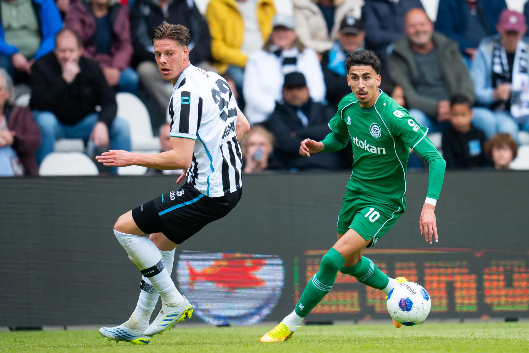 Lukkien begrijpt schorsing Taha tegen Ajax niet: 'Best wel gek'