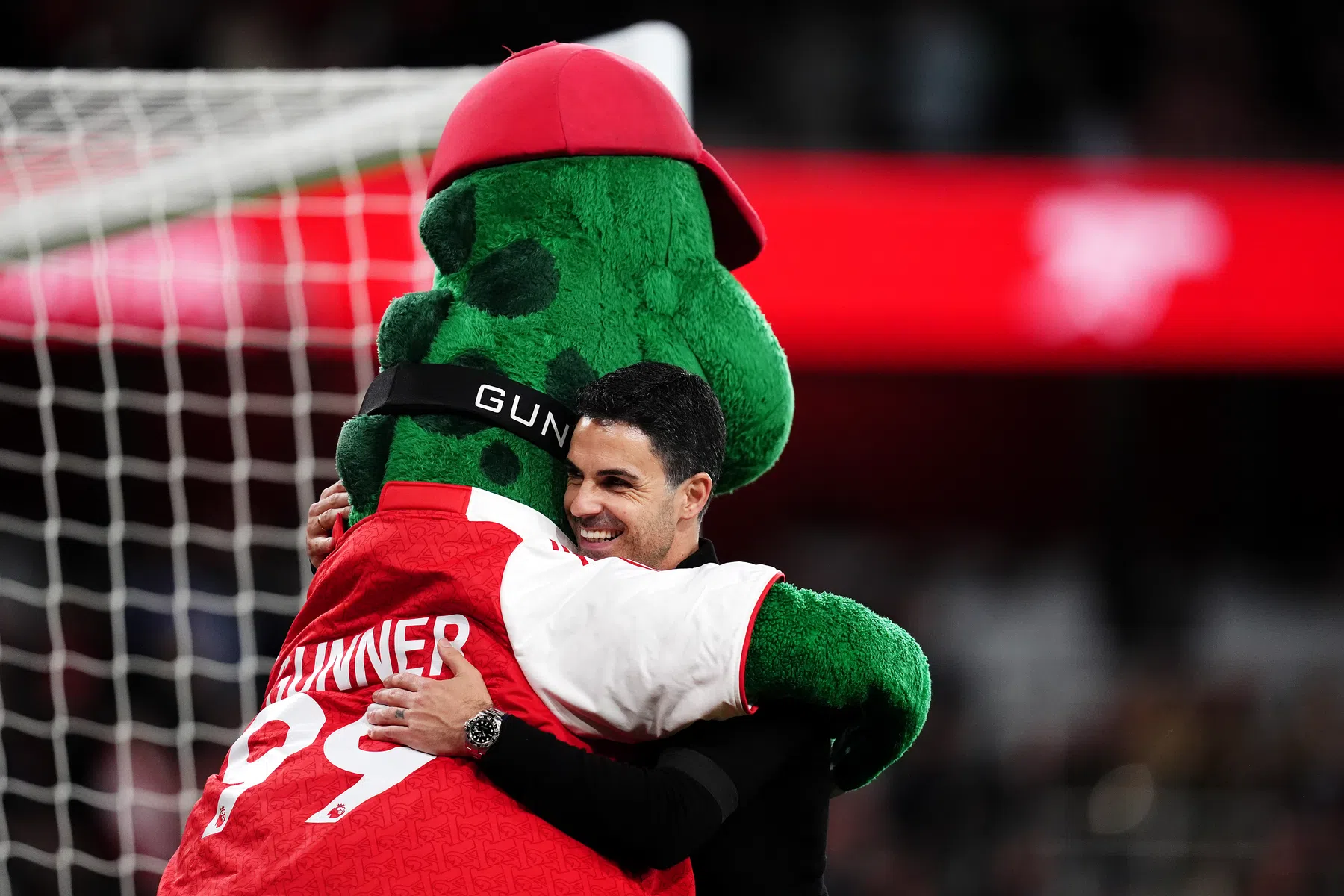 'Lucratief nieuw contract maakt Arteta bestbetaalde trainer ter wereld'