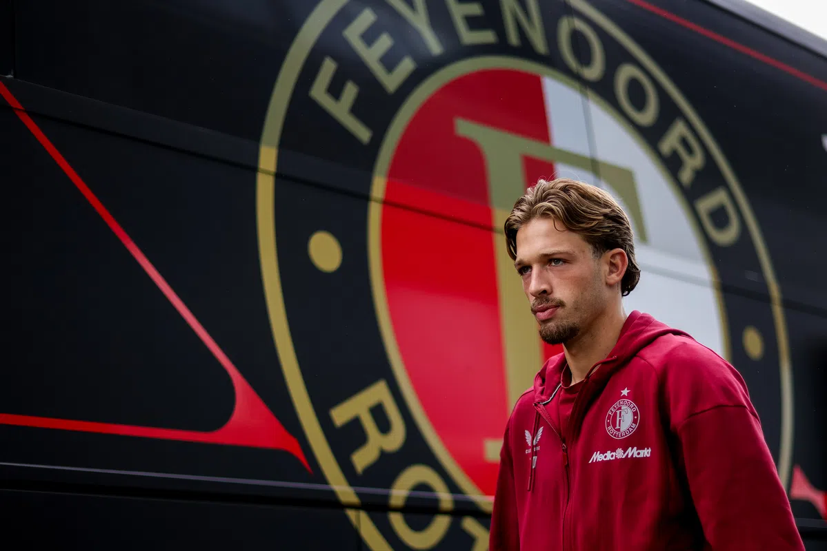 Middenvelderskwestie voor Koeman: 'Had Smit en Valente het liefst meegenomen'