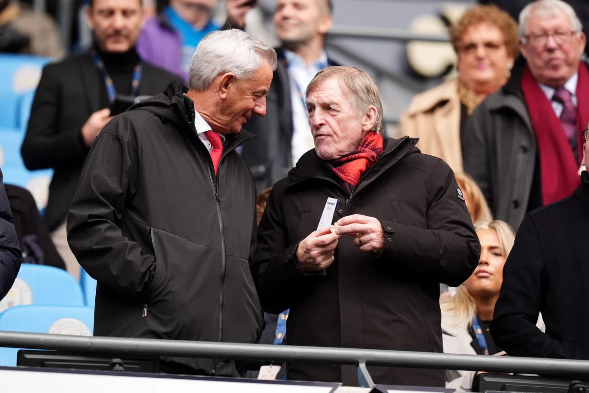 Kenny Dalglish in trattamento per cancro: il supporto del Liverpool