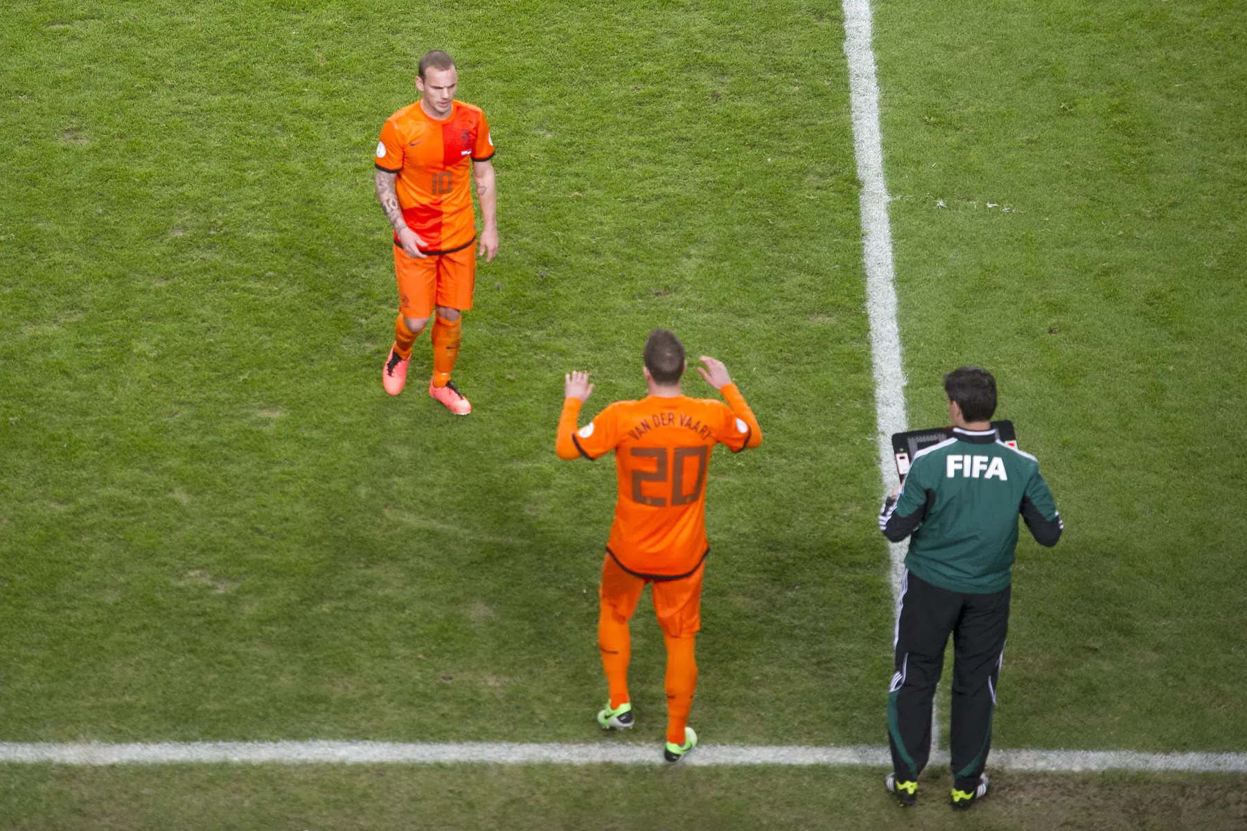Sneijder verklaart Oranje-drama in 2012: 'Ik moest mensen uit elkaar halen'