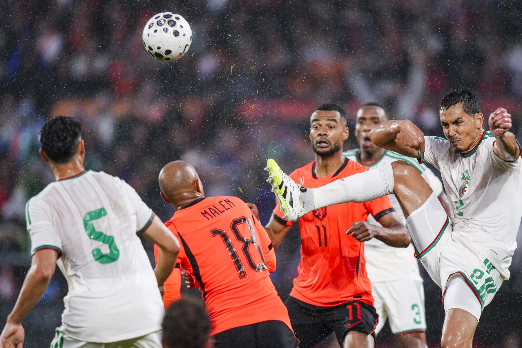 VI Discussie: wat is de ideale samenstelling van de Oranje-aanval?