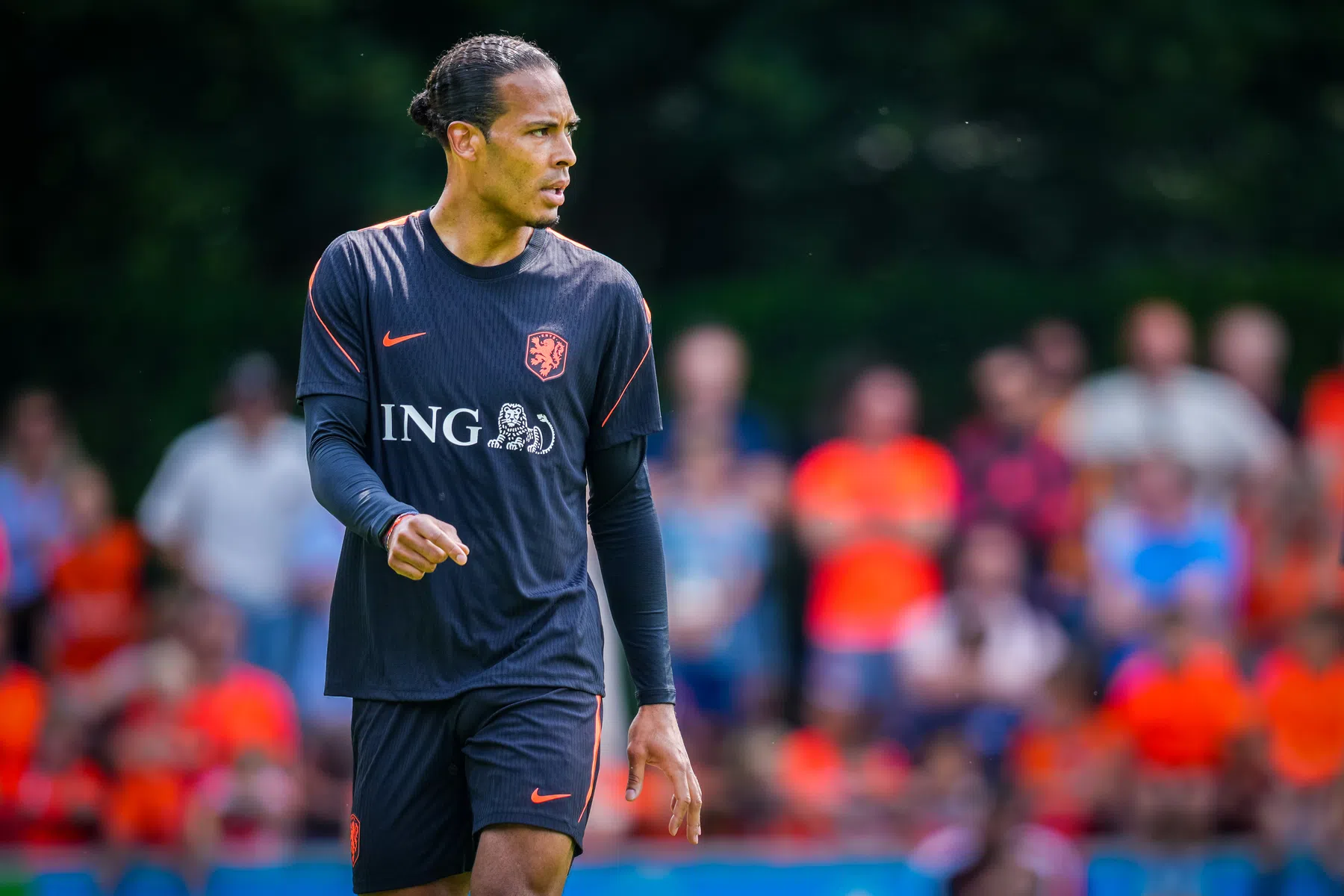 Van Dijk over toekomst bij Oranje: 'Denk ik nu niet over na'